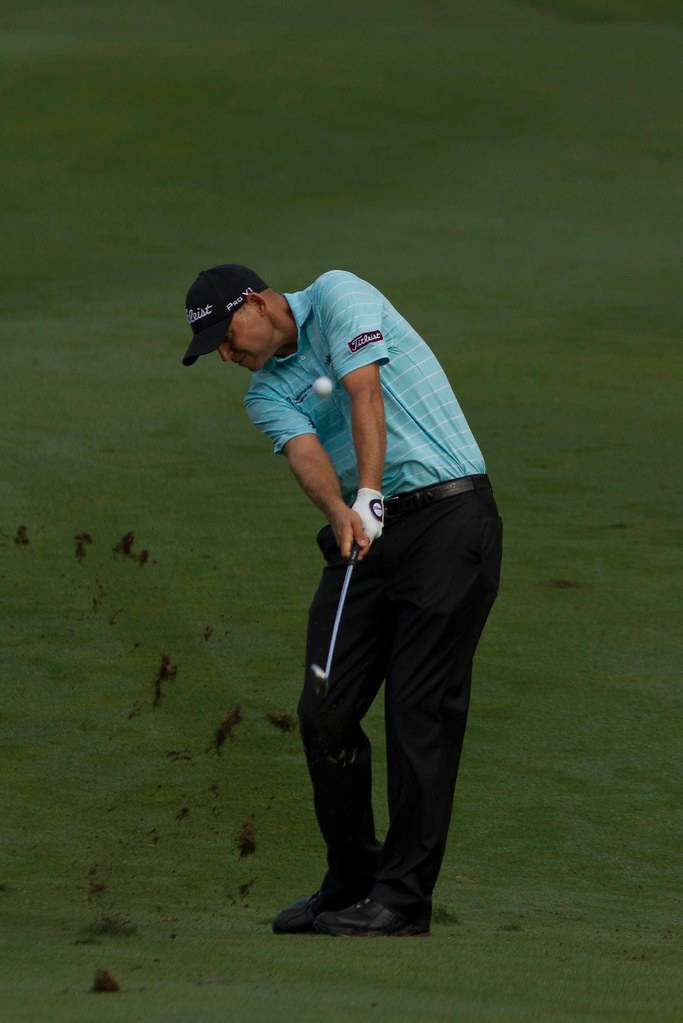 Bill Haas, light blue shirt, sand bunker, SD Phone Wallpaper