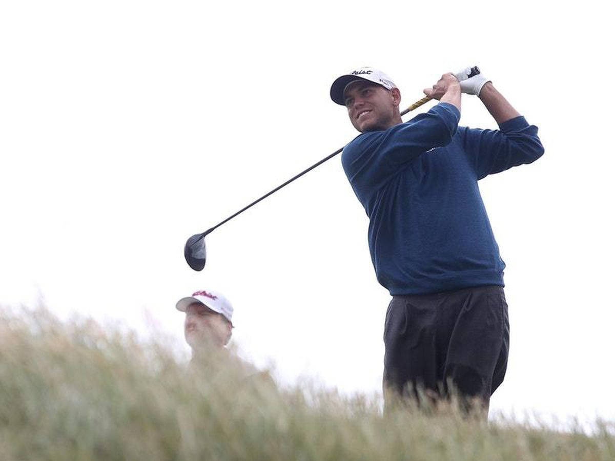 Bill Haas, hard swing, misty course, SD Desktop Wallpaper