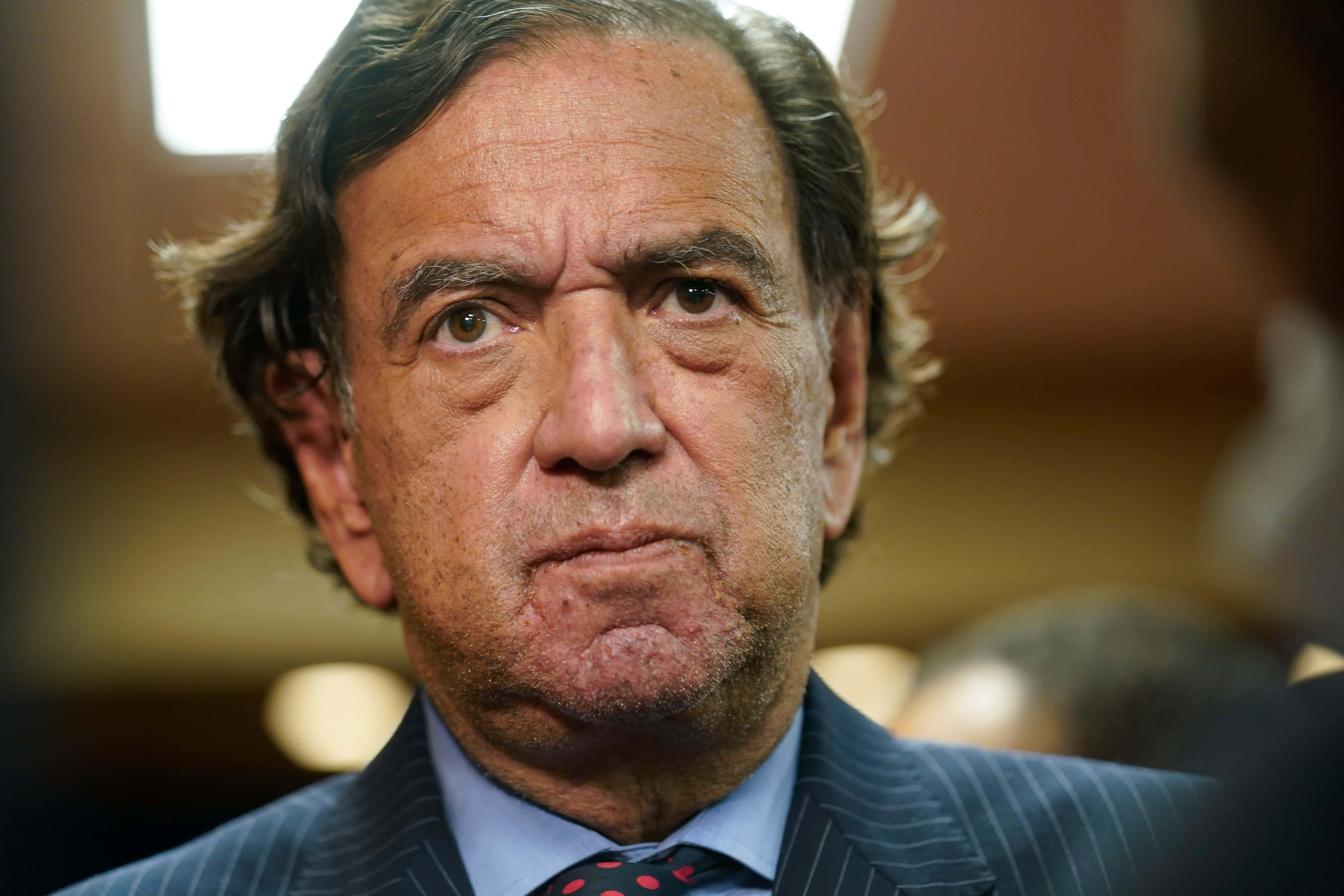 Bill Richardson, pinstripe suit, red polka dot tie, 5K Desktop Wallpaper