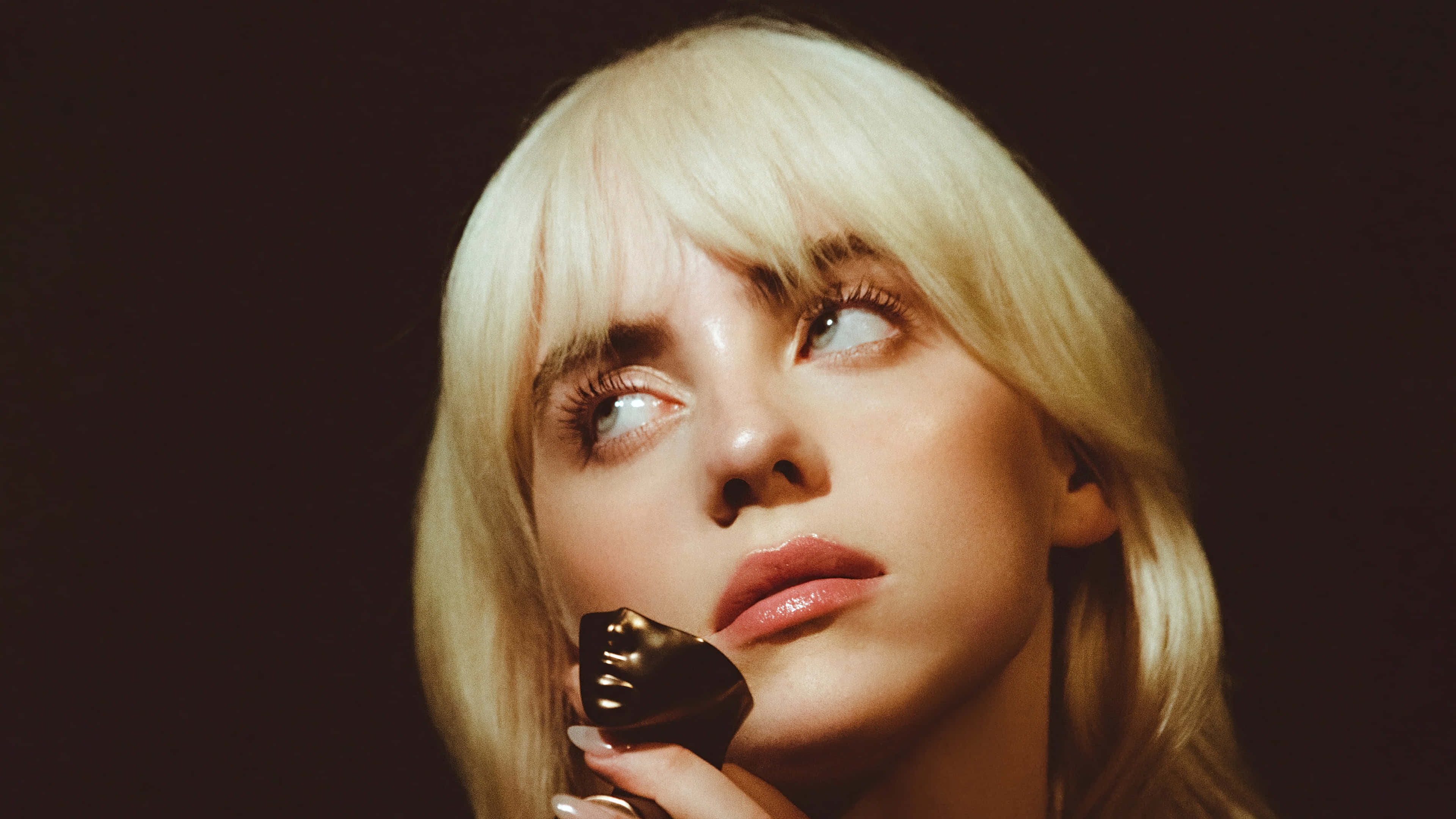 Billie Eilish 2021, blonde, bangs, 4K Desktop Wallpaper