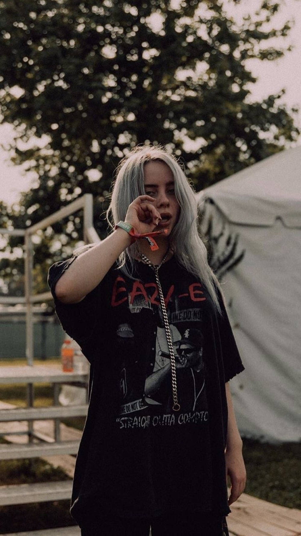 Billie Eilish, platinum blonde hair, black t-shirt, HD Phone Wallpaper