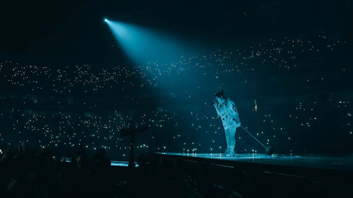 Billie Eilish, laptop, blue spotlight, SD Desktop Wallpaper