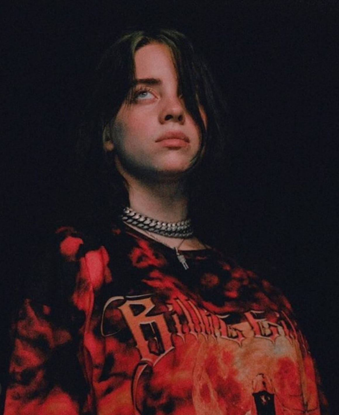 Billie Eilish, red graphic tee, layered silver chains, HD Phone Wallpaper
