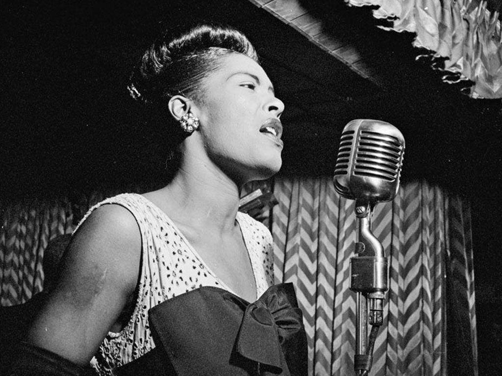 Billie Holiday, microphone, vintage black and white photo, SD Desktop Wallpaper