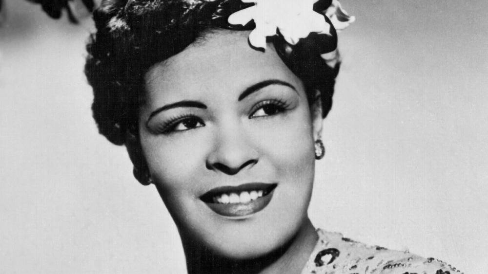 Billie Holiday, flower in her hair, elegant earrings, SD Desktop Wallpaper