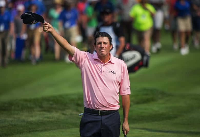 Billy Andrade, pink polo, sunlit green course, SD Desktop Wallpaper
