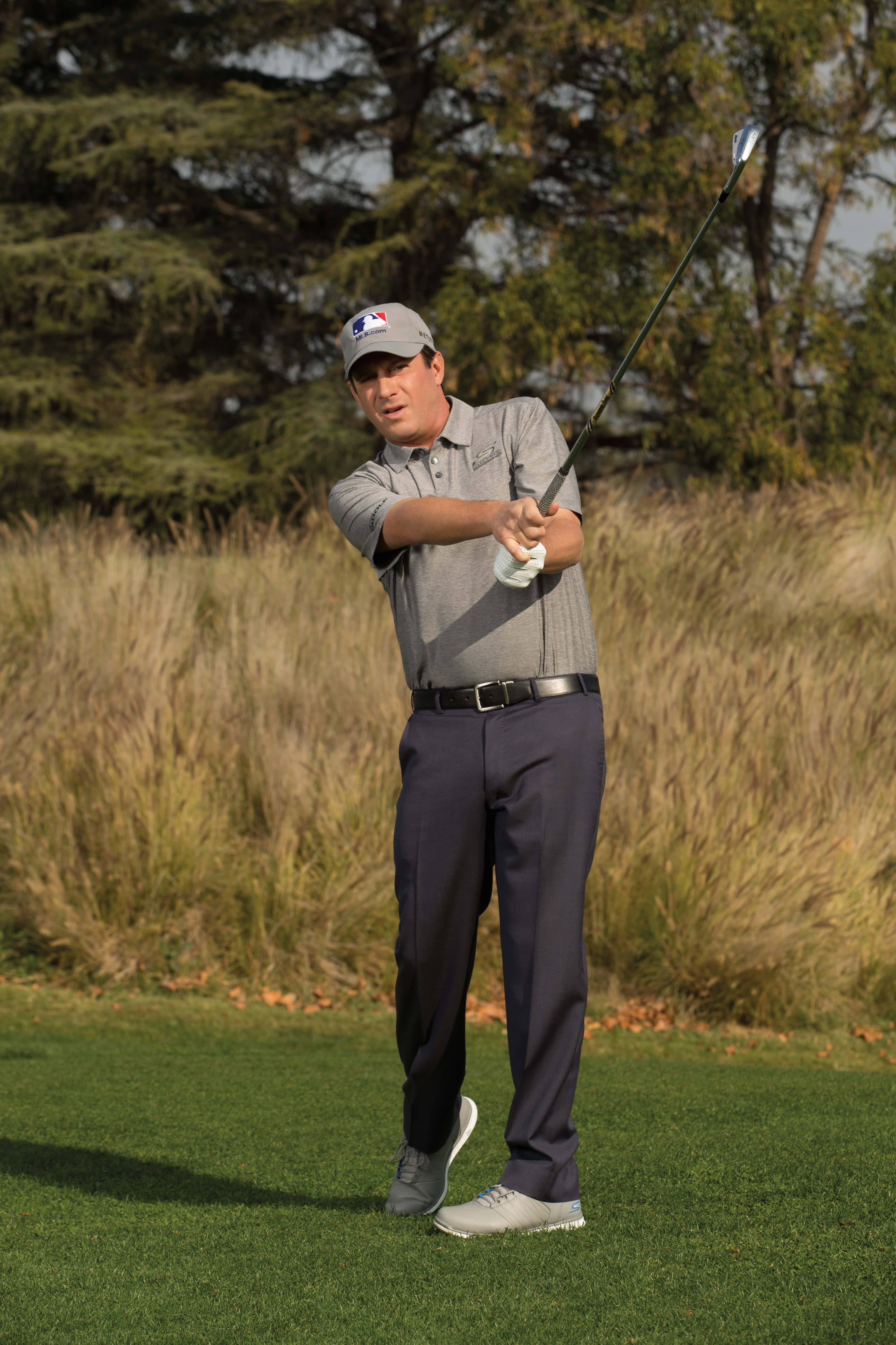 Billy Andrade, golf swing, grey shirt, 5K Phone Wallpaper