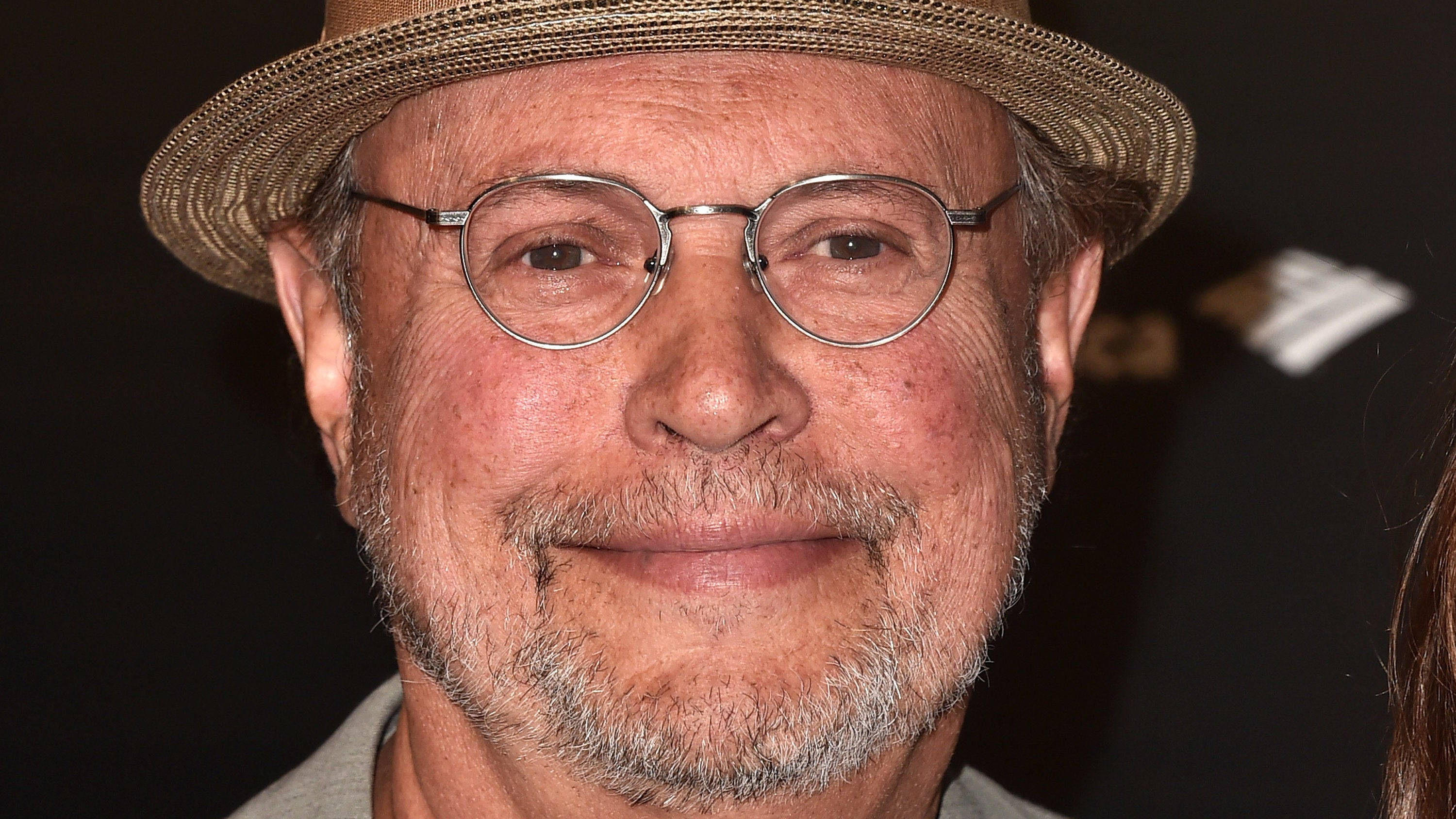 Billy Crystal, straw hat, glasses, 2K Desktop Wallpaper