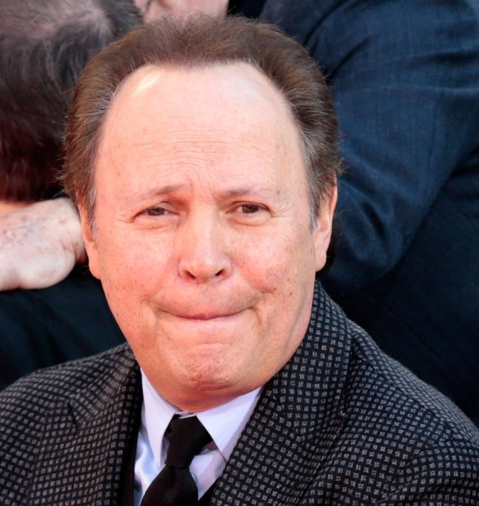 Billy Crystal, older man, patterned suit and tie, SD Phone Wallpaper