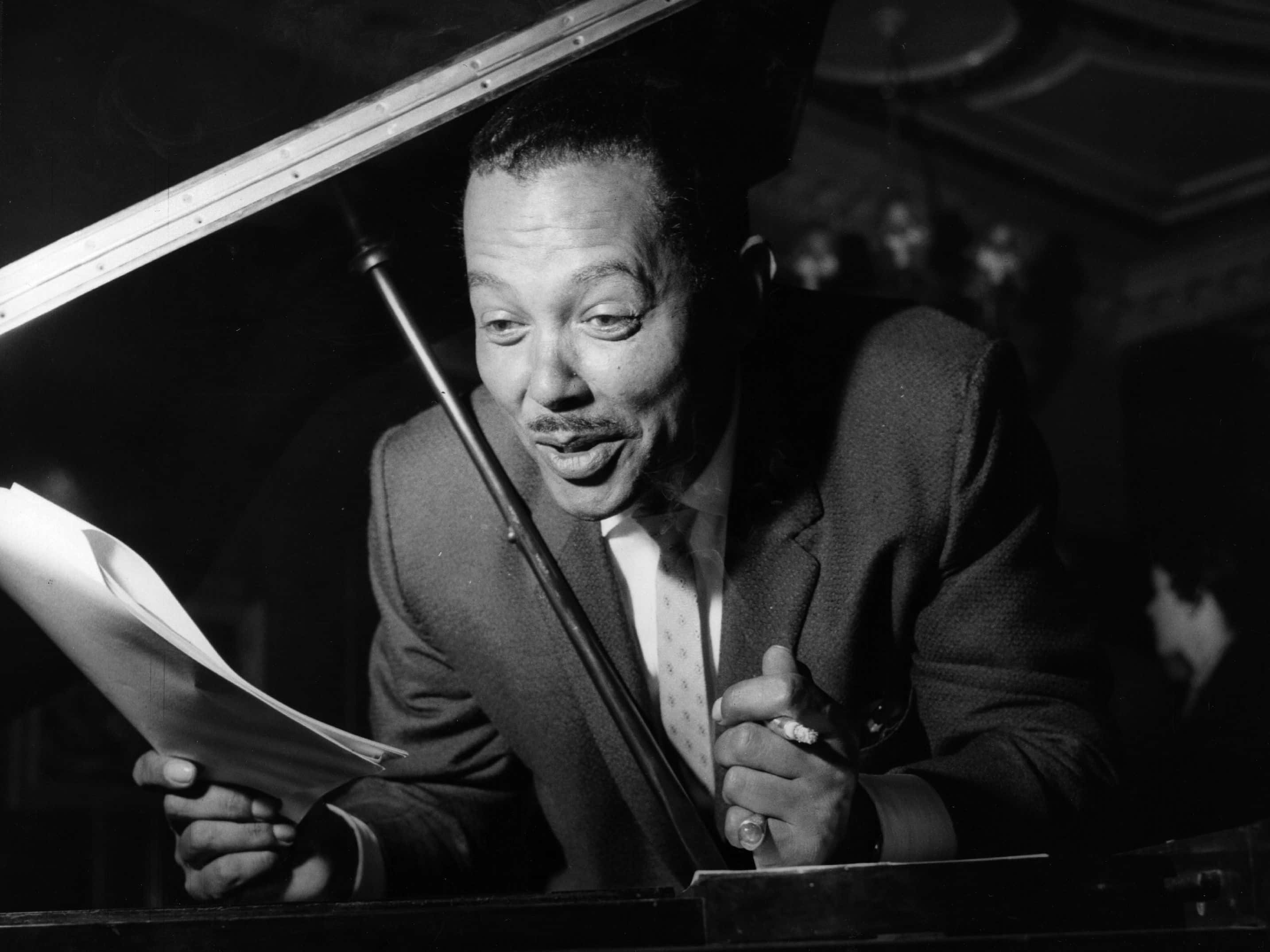 Billy Eckstine, jazz musician, suit, 2K Desktop Wallpaper