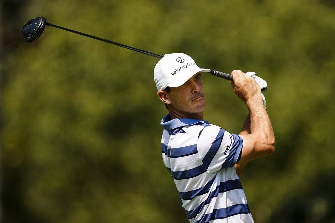 Billy Horschel, driver, striped shirt, SD Desktop Wallpaper