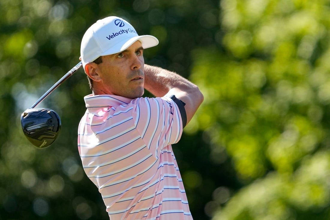 Billy Horschel, driver, mid-swing, SD Desktop Wallpaper