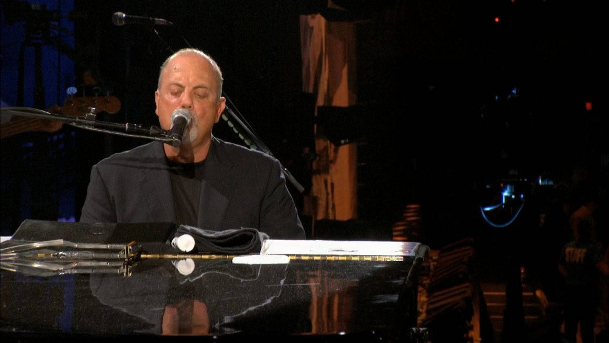 Billy Joel, dark suit, microphone, SD Desktop Wallpaper