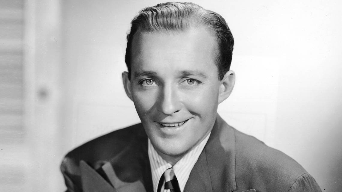 Bing Crosby, suit and tie, black and white studio portrait, SD Desktop Wallpaper