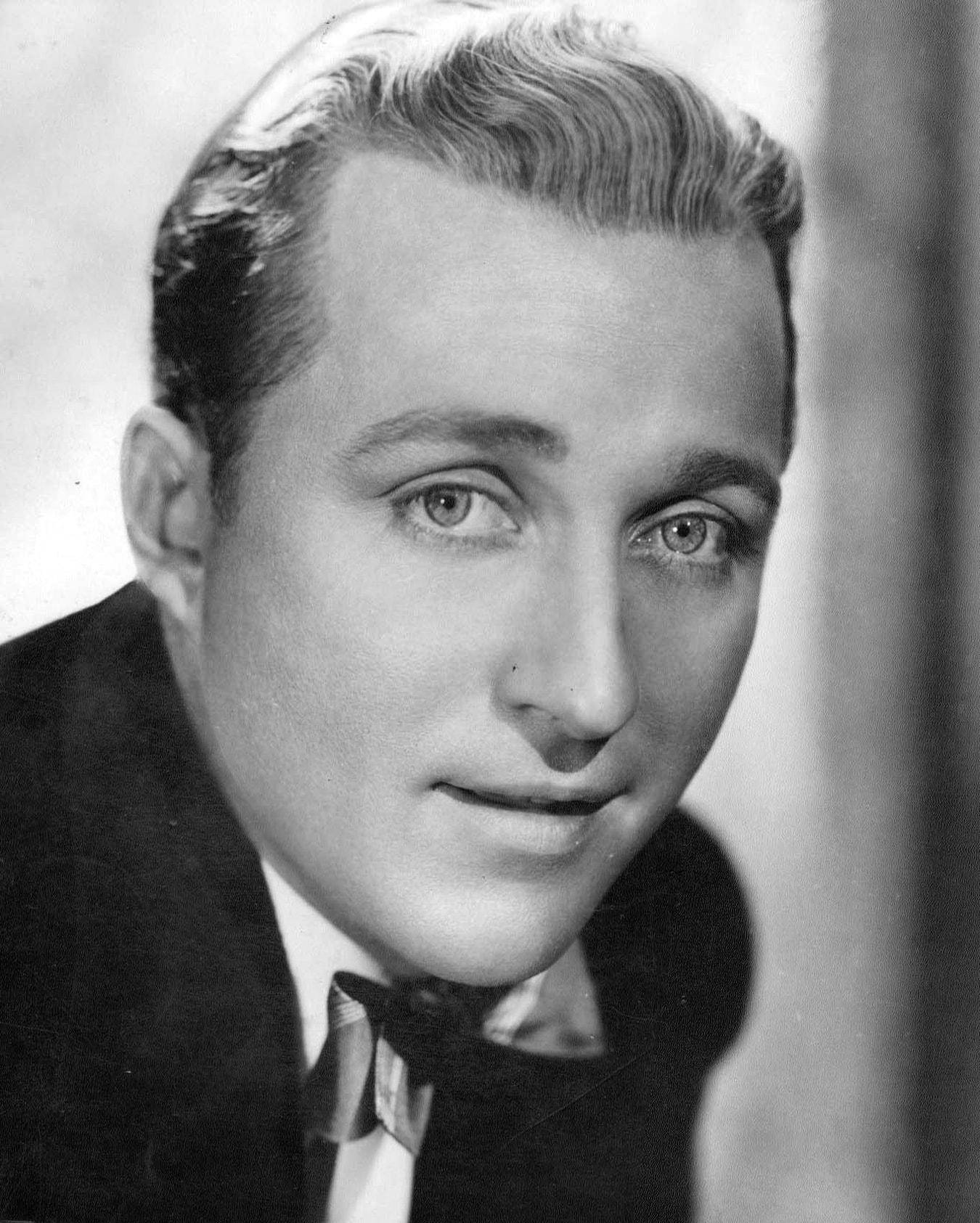 Bing Crosby, tuxedo, bow tie, HD Phone Wallpaper