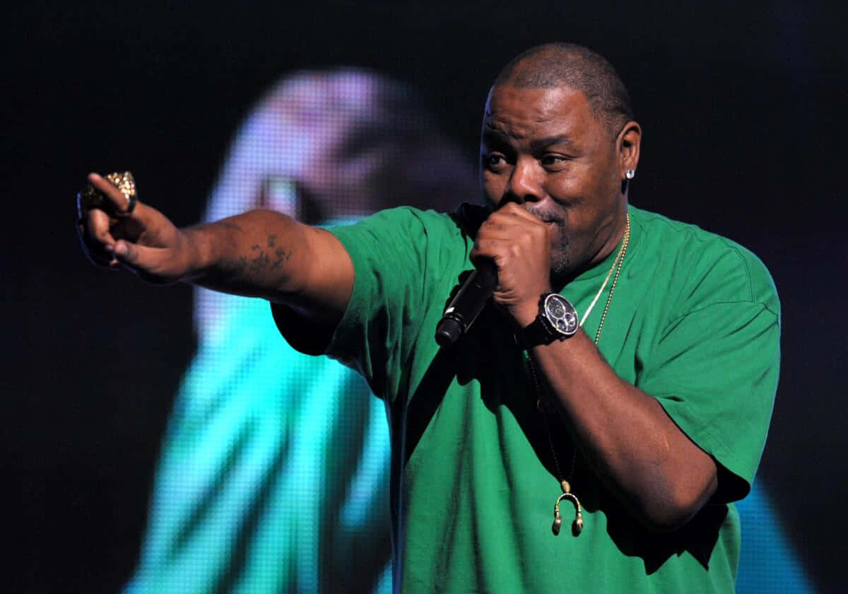 Biz Markie, green tshirt, stage, SD Desktop Wallpaper