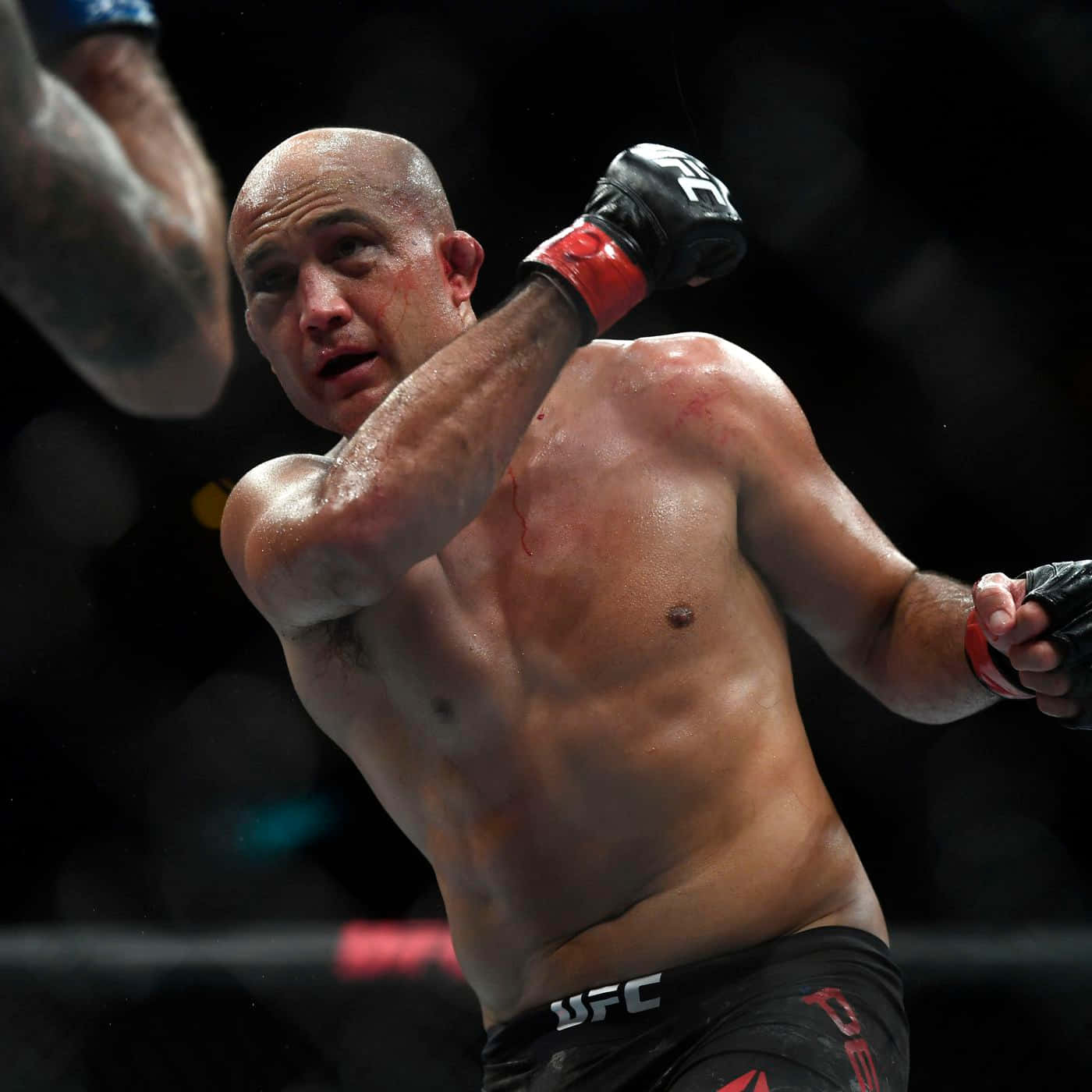 BJ Penn, UFC shorts, dimly lit octagon, HD Desktop Wallpaper