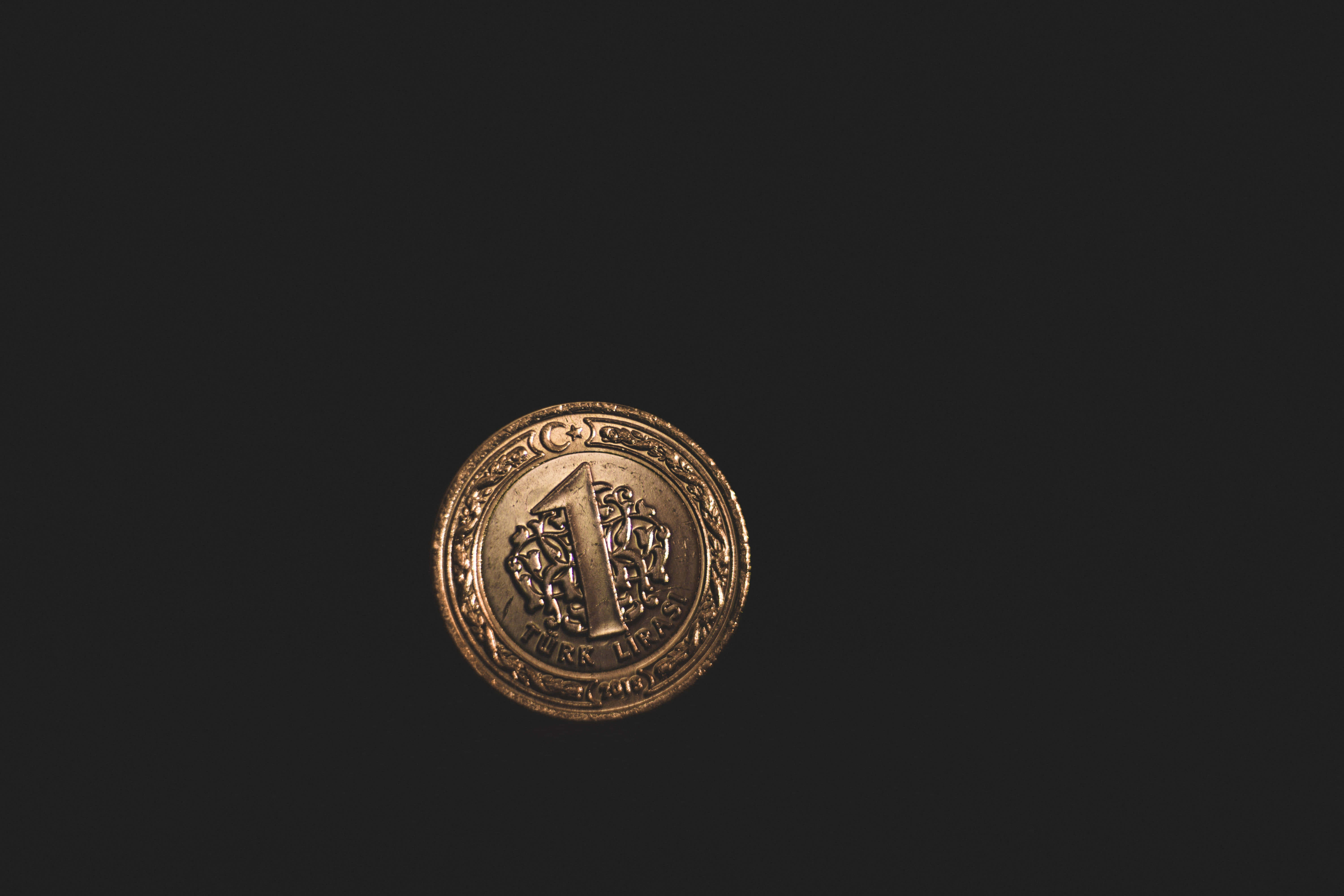 black and gold aesthetic, golden one-lira coin, stark black background, 5K Desktop Wallpaper