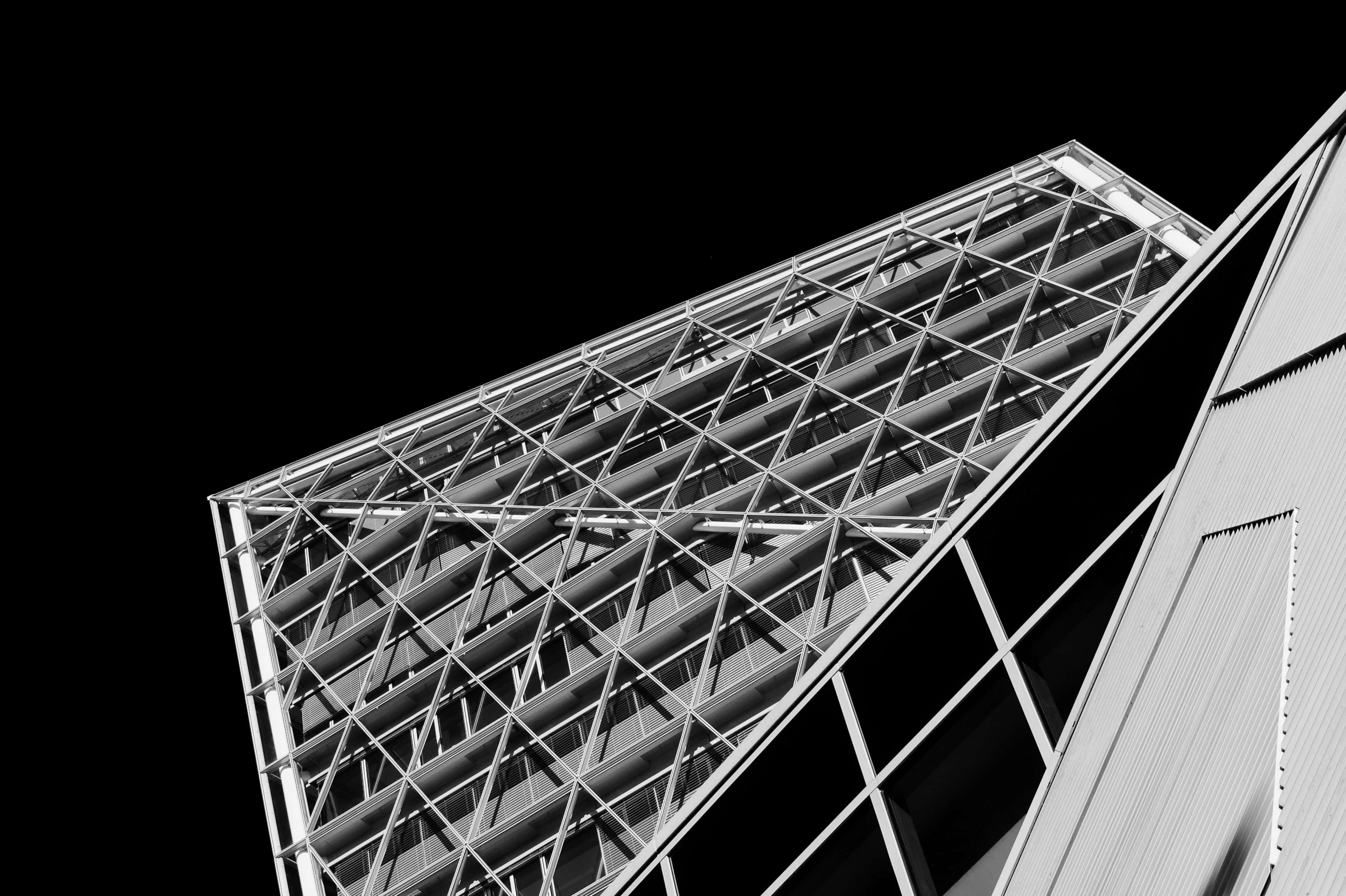 black and white architecture, modern building, geometric metal lattice facade, 4K Desktop Wallpaper