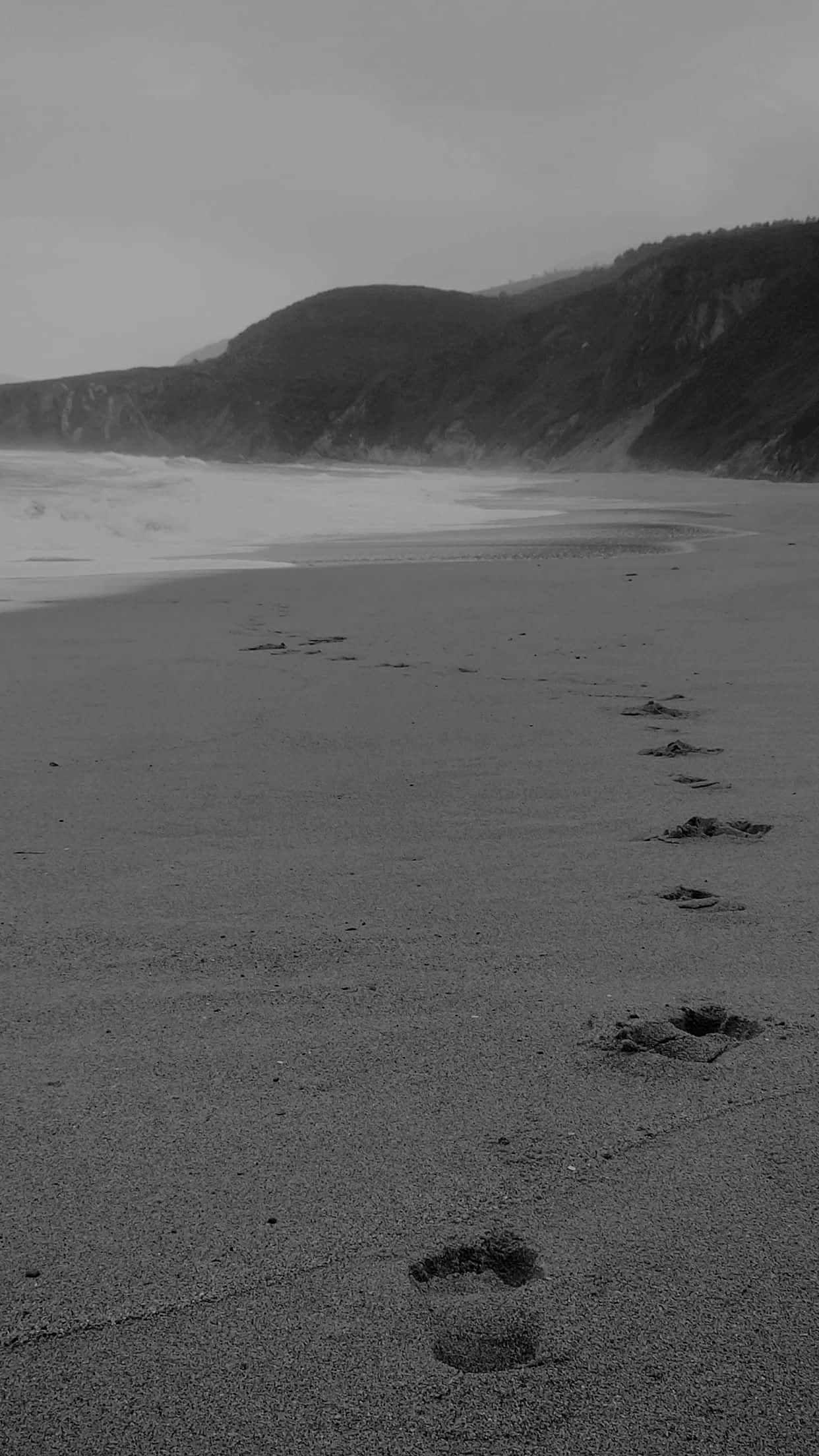 Black And White Beach, monochrome beach scene, footprints, Full HD Phone Wallpaper