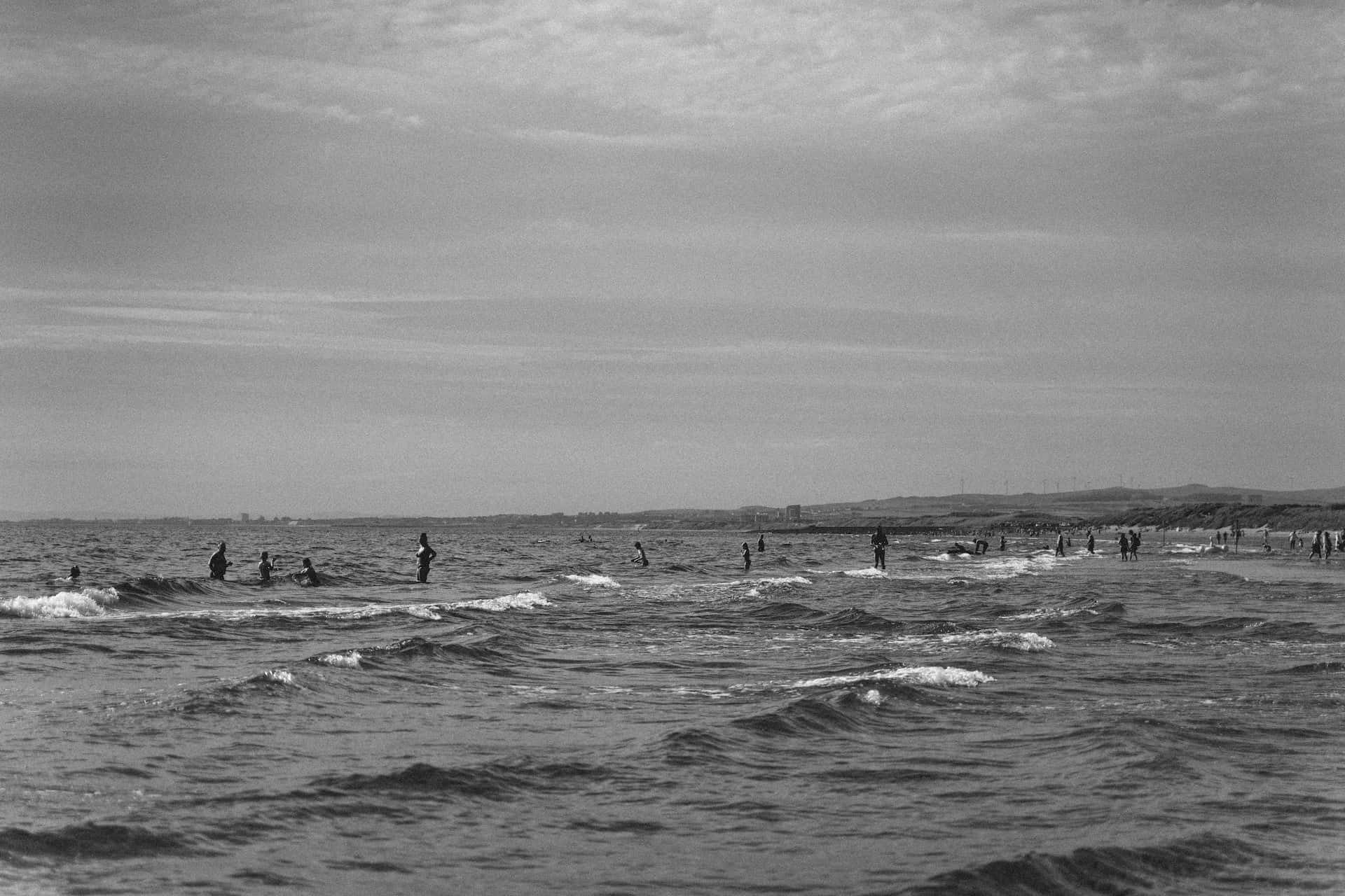 Black And White Beach, choppy ocean waters, overcast sky, Full HD Desktop Wallpaper