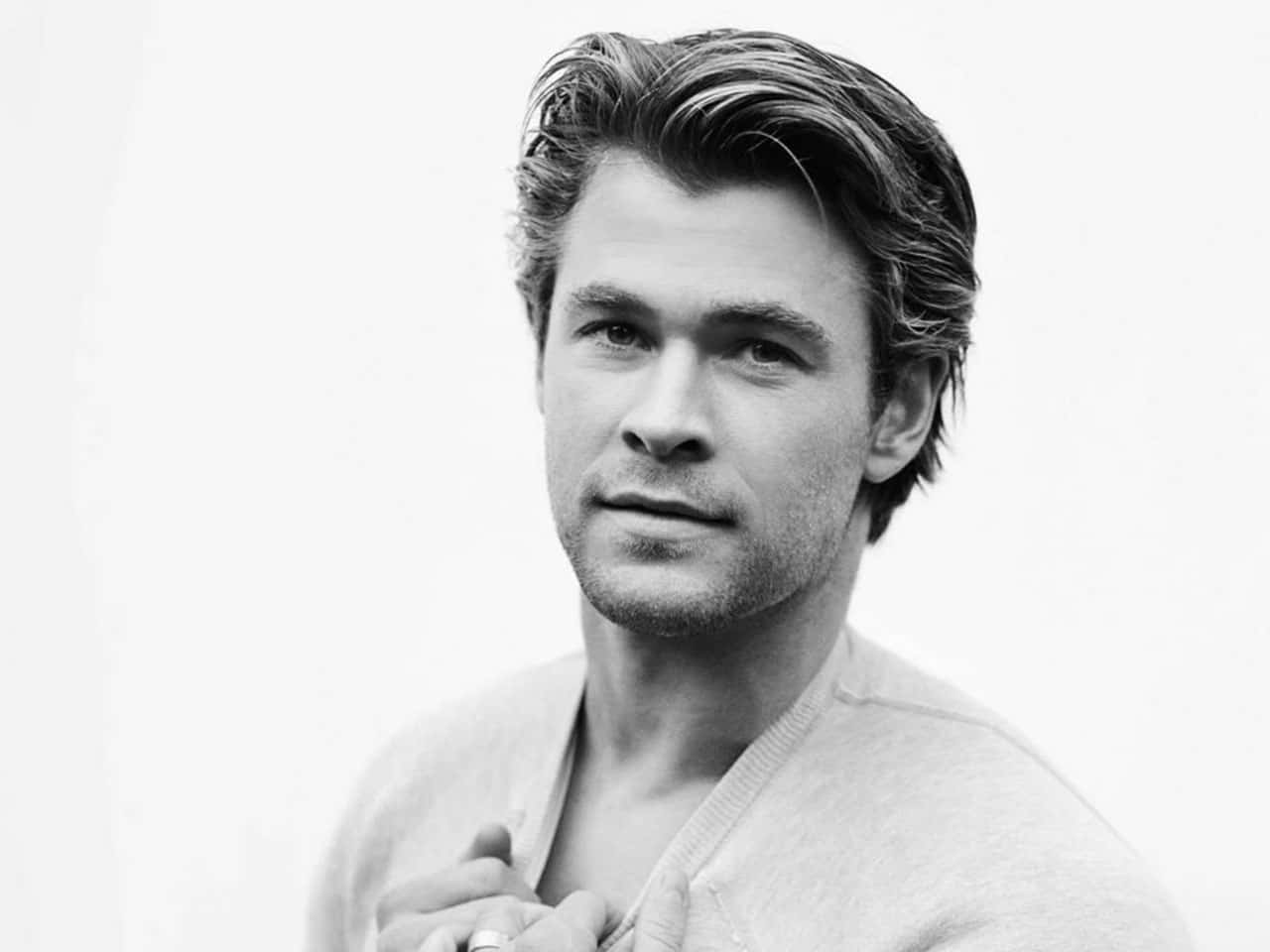 black and white celebrity, monochrome, man, HD Desktop Wallpaper