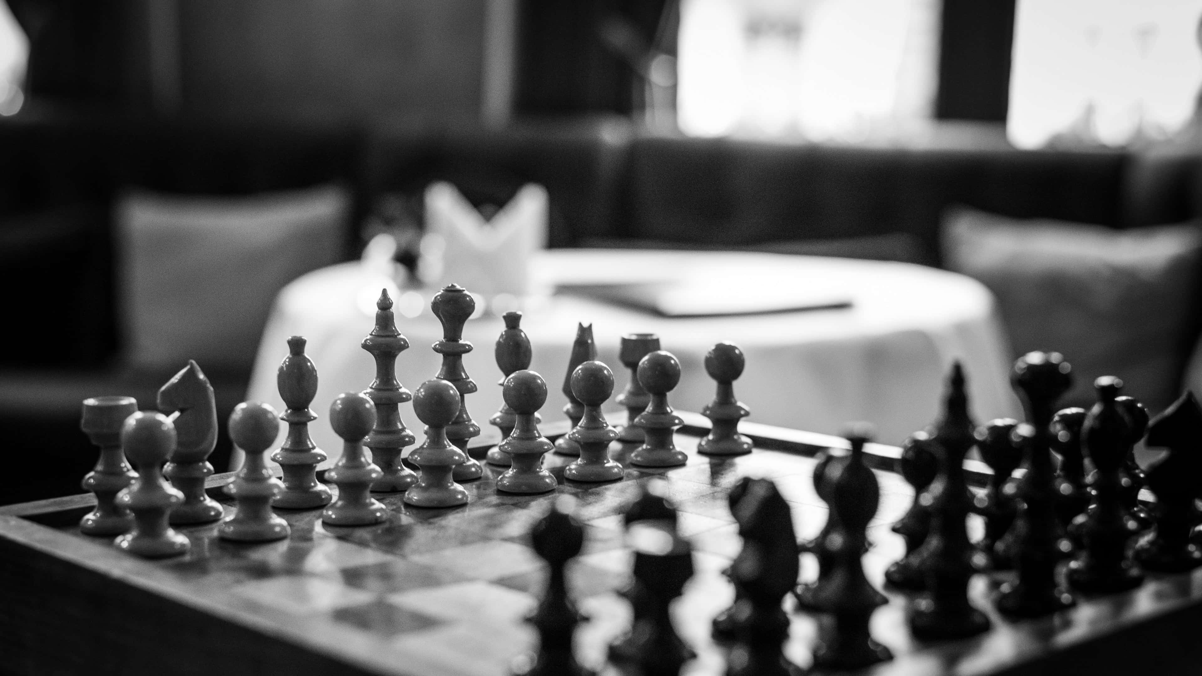 black and white chess, chess pieces, chessboard, 4K Desktop Wallpaper