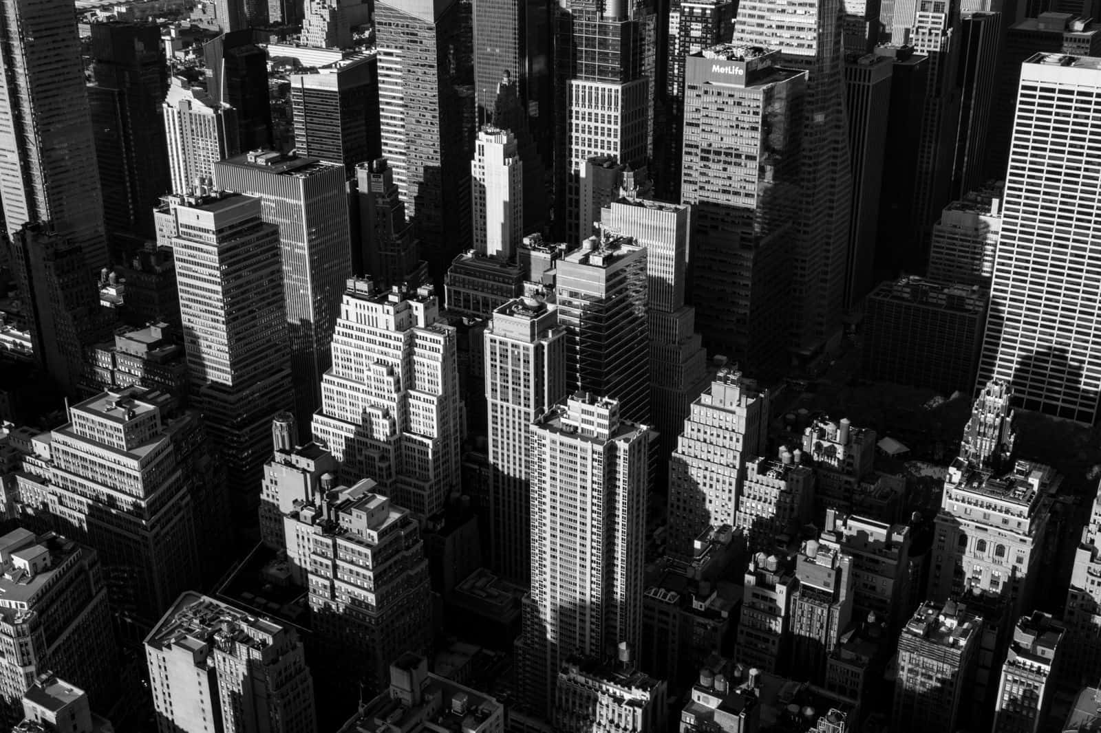 black and white cityscape, aerial view, towering skyscrapers, HD Desktop Wallpaper