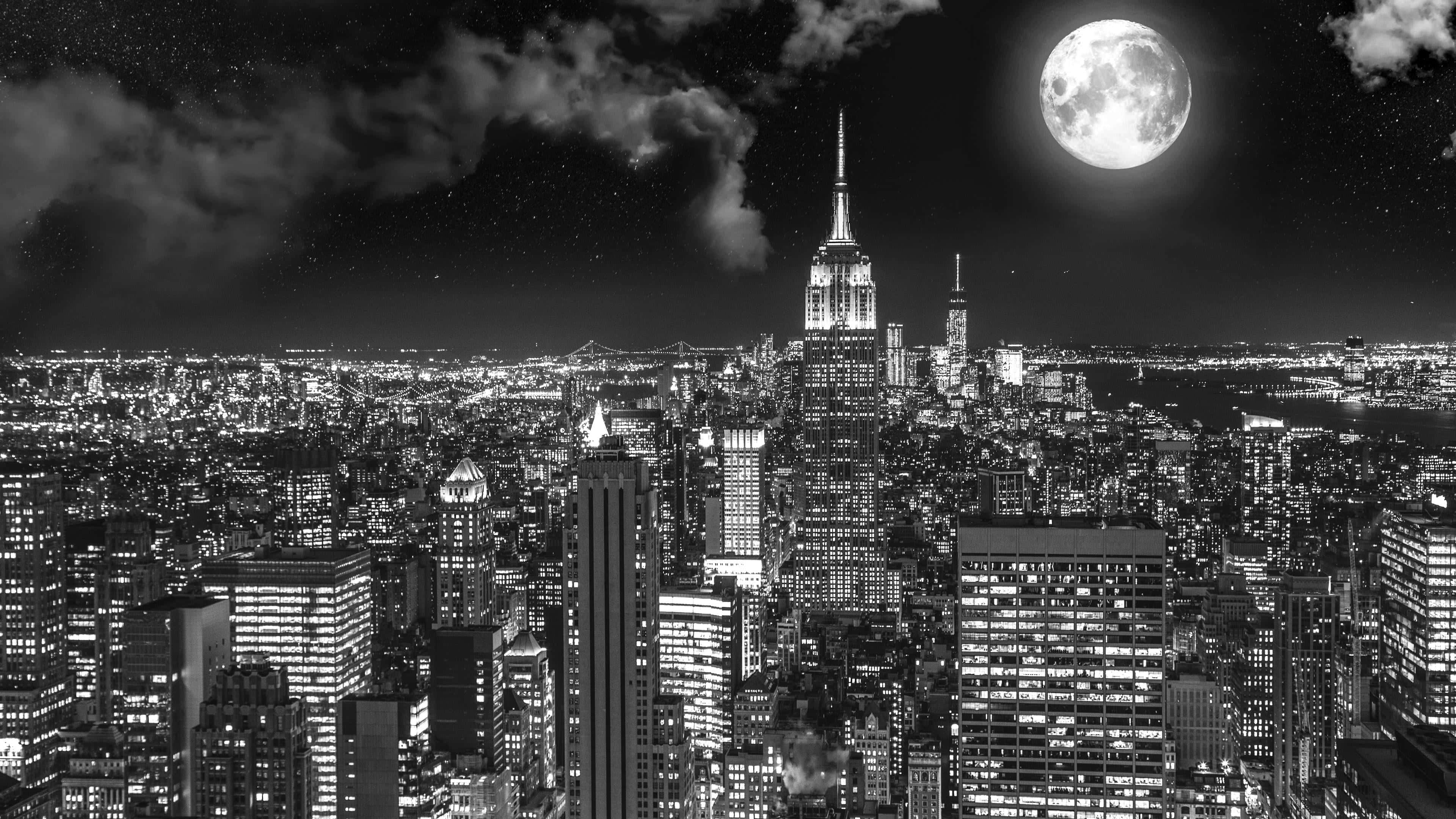 black and white cityscape, night, full moon, 4K Desktop Wallpaper