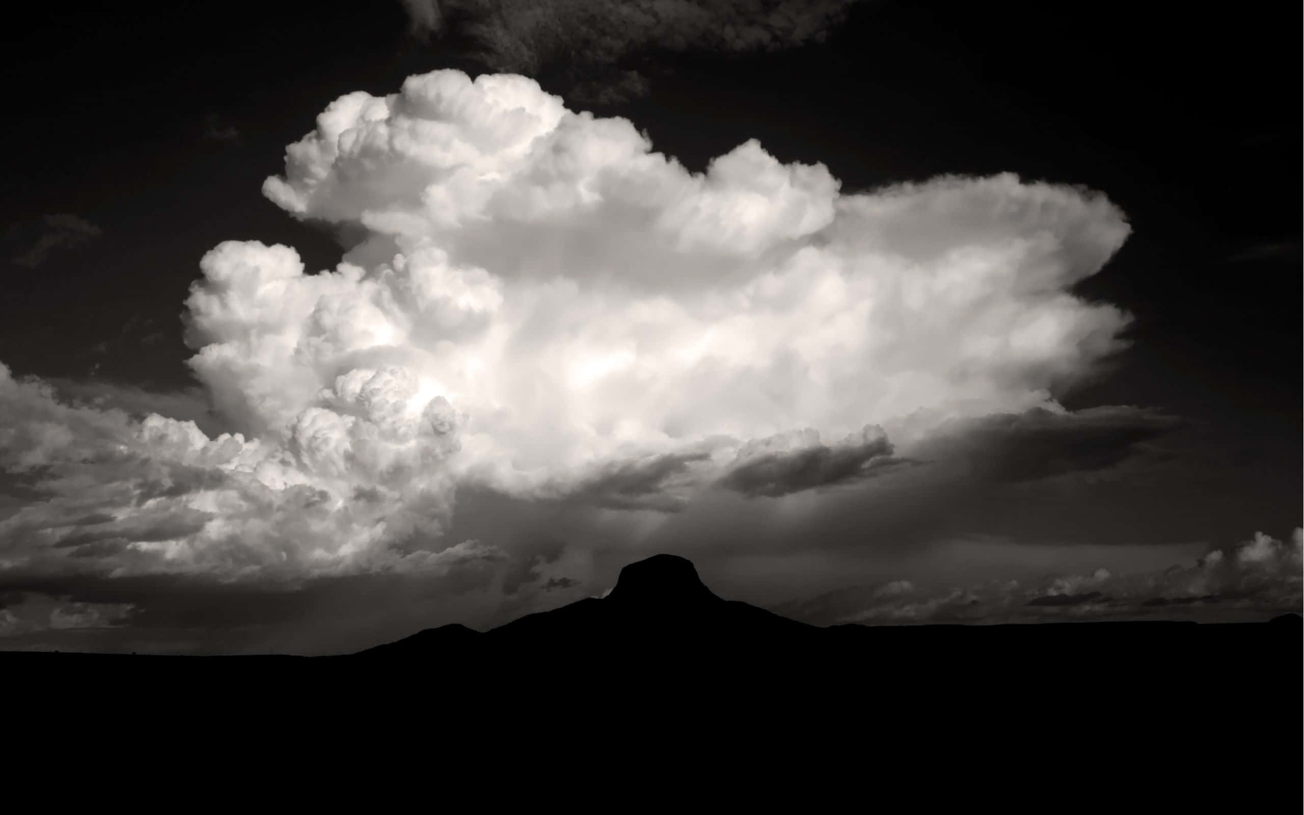 Black And White Massive Cloud Formation, monochrome storm cloud, dark mountain silhouette, 2K Desktop Wallpaper