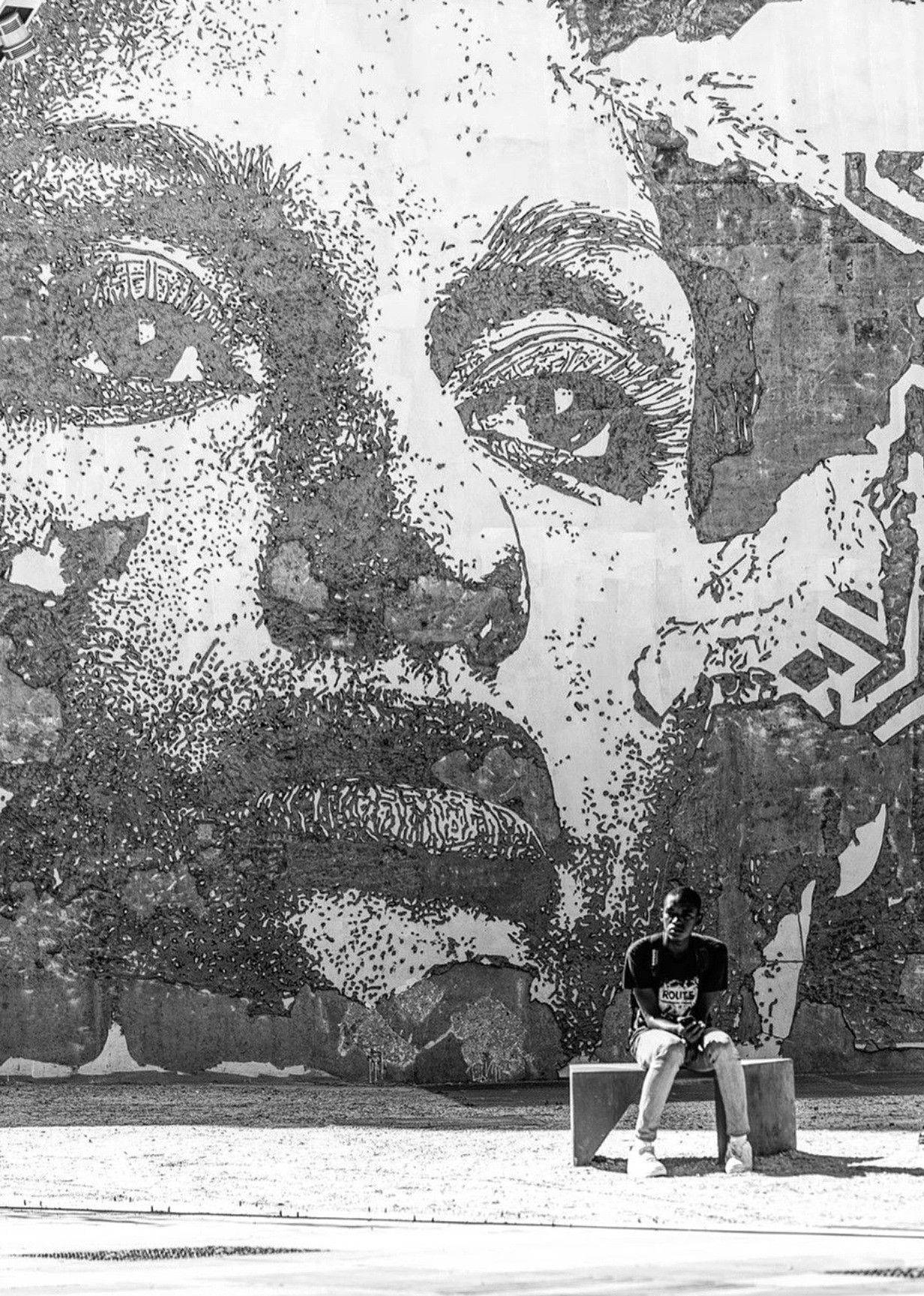 black and white dot-matrix mural, human face, city wall, HD Phone Wallpaper