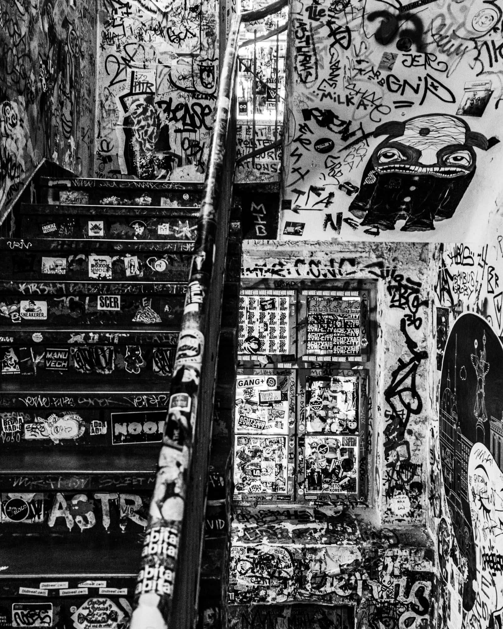 black and white graffiti, graffiti-covered staircase, urban alleyway, Full HD Phone Wallpaper