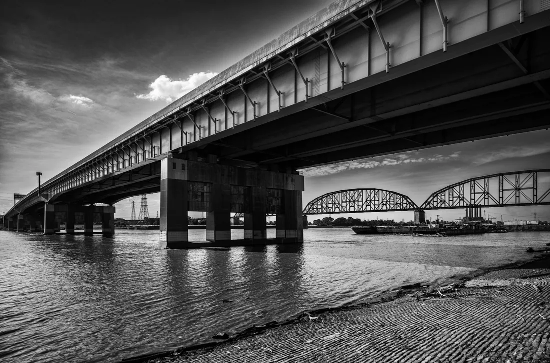 Black And White HD