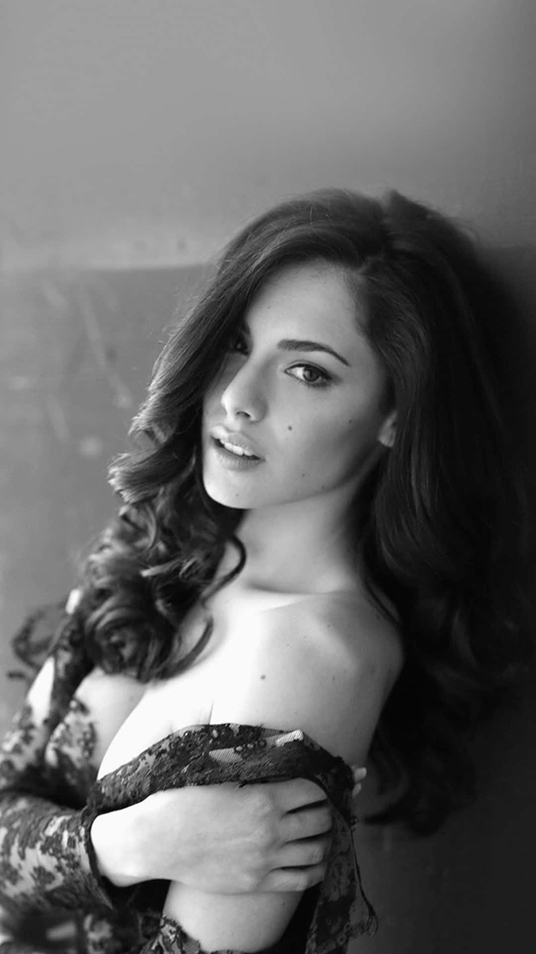 Naughty And Fierce Girl, long wavy hair, black and white portrait, Full HD Phone Wallpaper