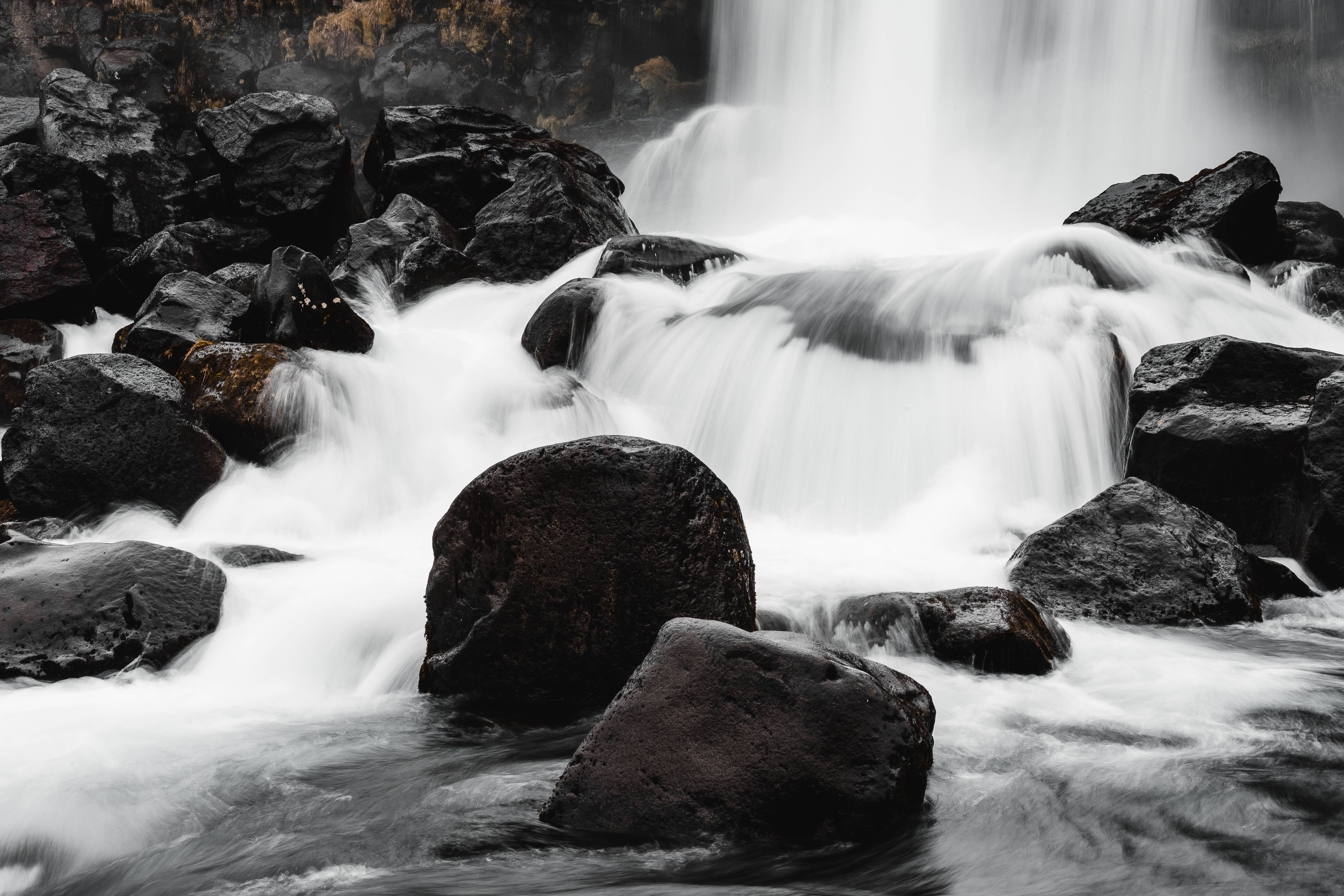 Black And White HD, waterfall, monochrome, 5K Desktop Wallpaper