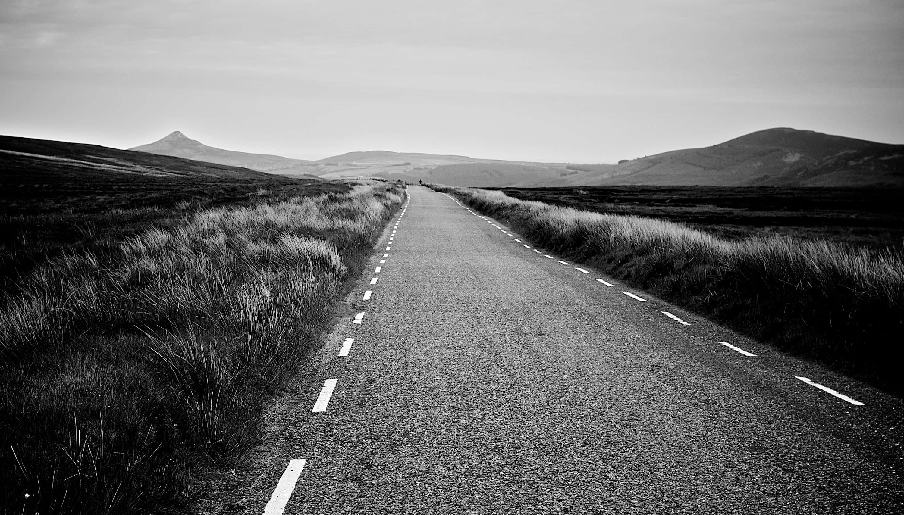 black and white landscape, monochrome road, distant hills, 2K Desktop Wallpaper