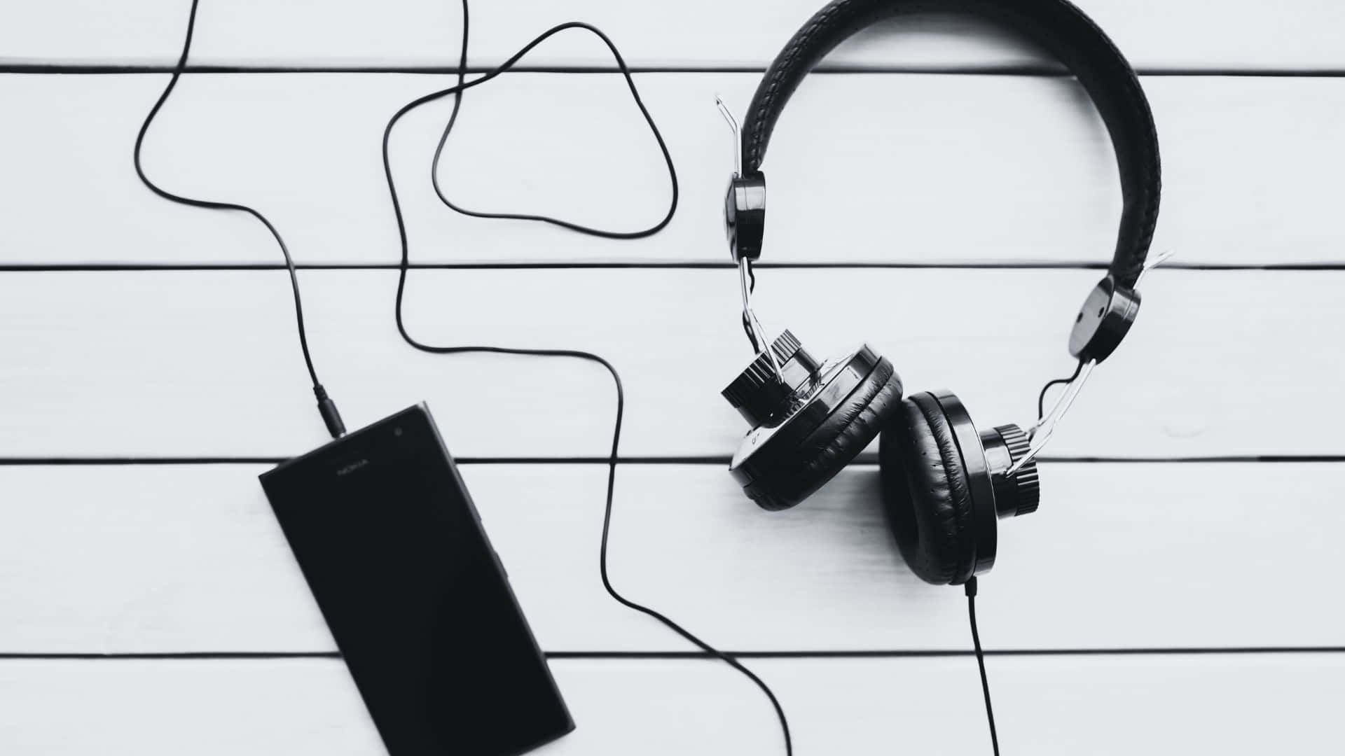 black and white music, over-ear headphones, smartphone, Full HD Desktop Wallpaper