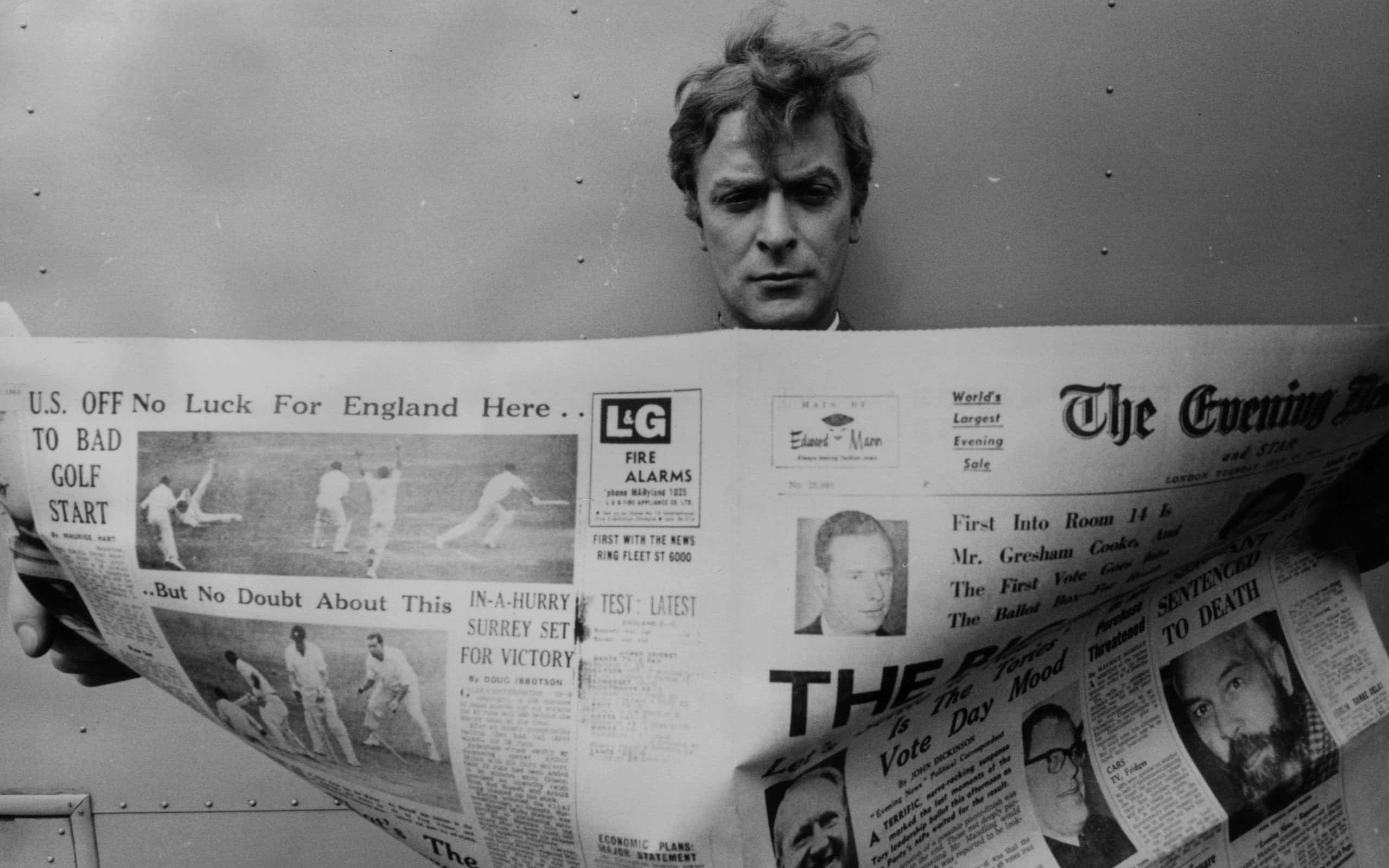 Black And White Newspaper, golf, vote day murder, 2K Desktop Wallpaper
