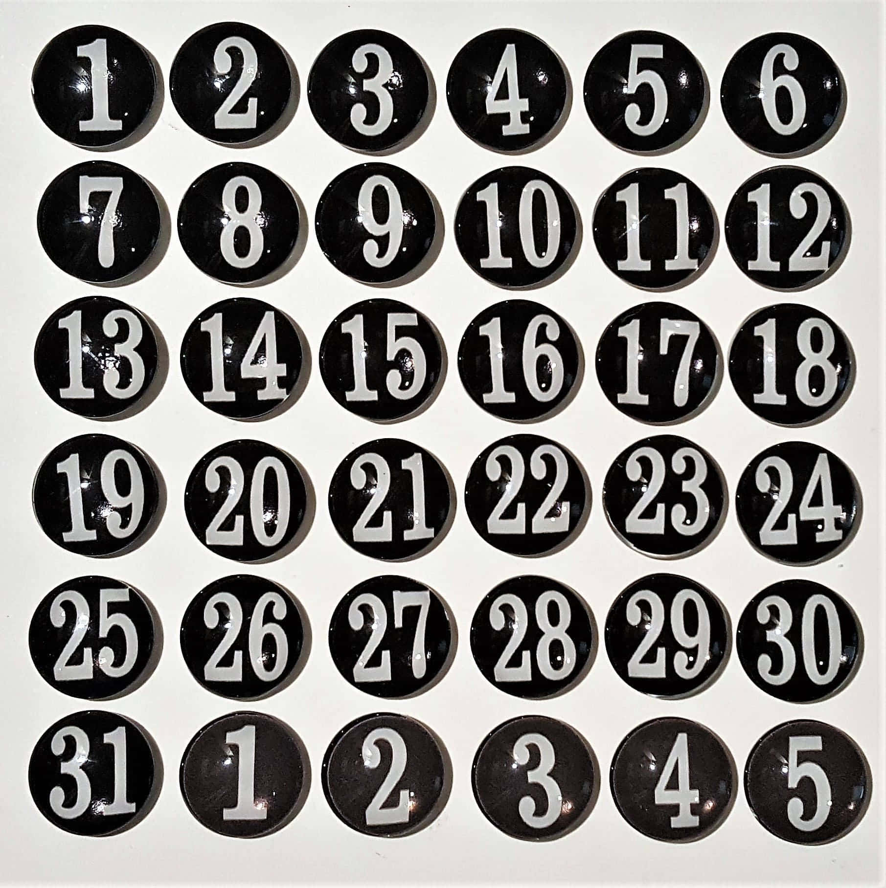 Black And White Number, glossy black circular buttons, white numbers, HD Phone Wallpaper