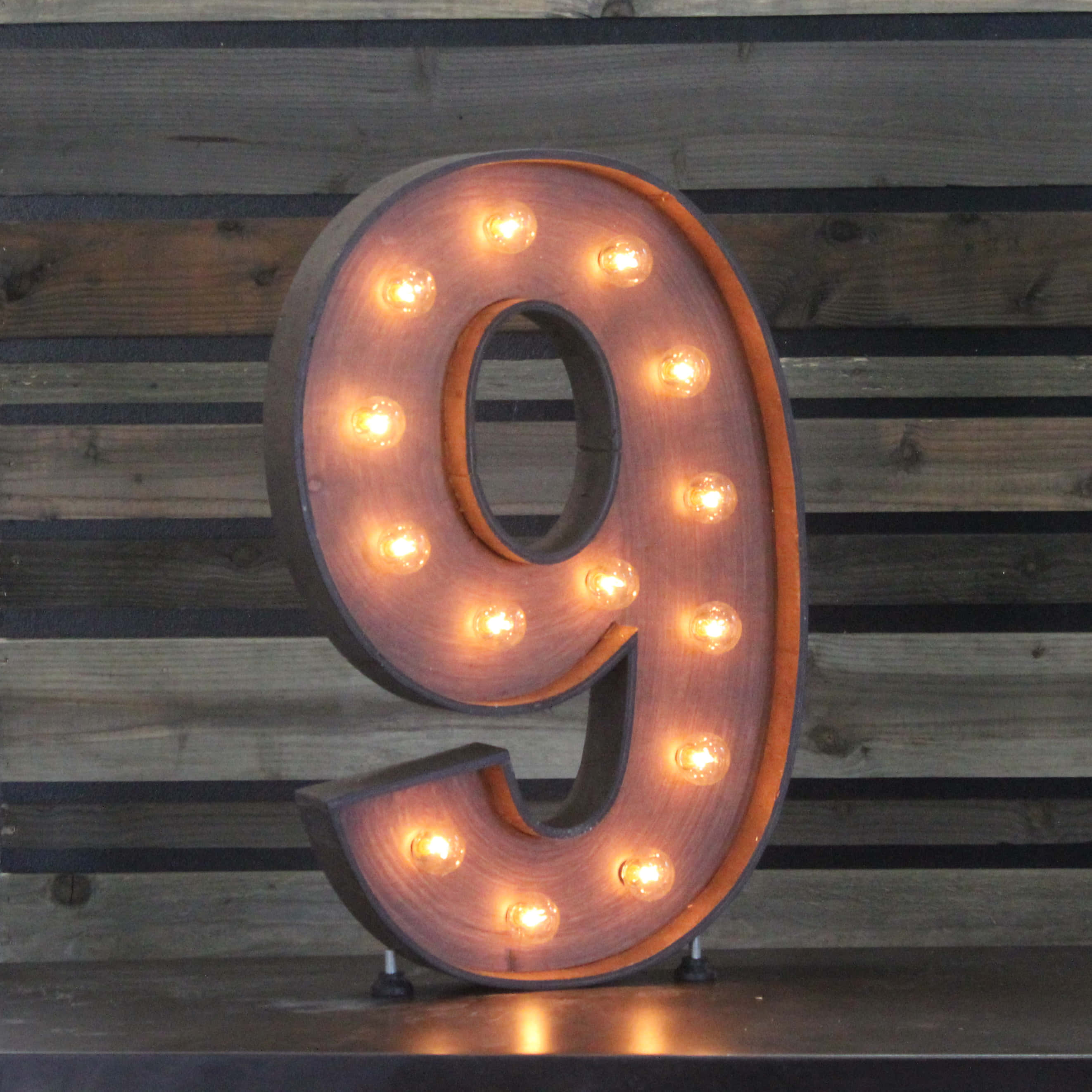 number nine, glowing wooden number, warm bulbs, 2K Desktop Wallpaper