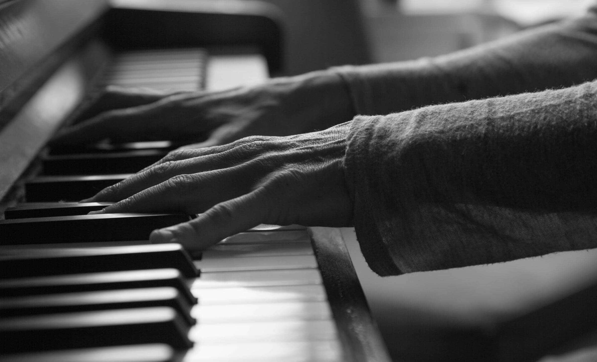 black and white piano, hands, piano keys, Full HD Desktop Wallpaper