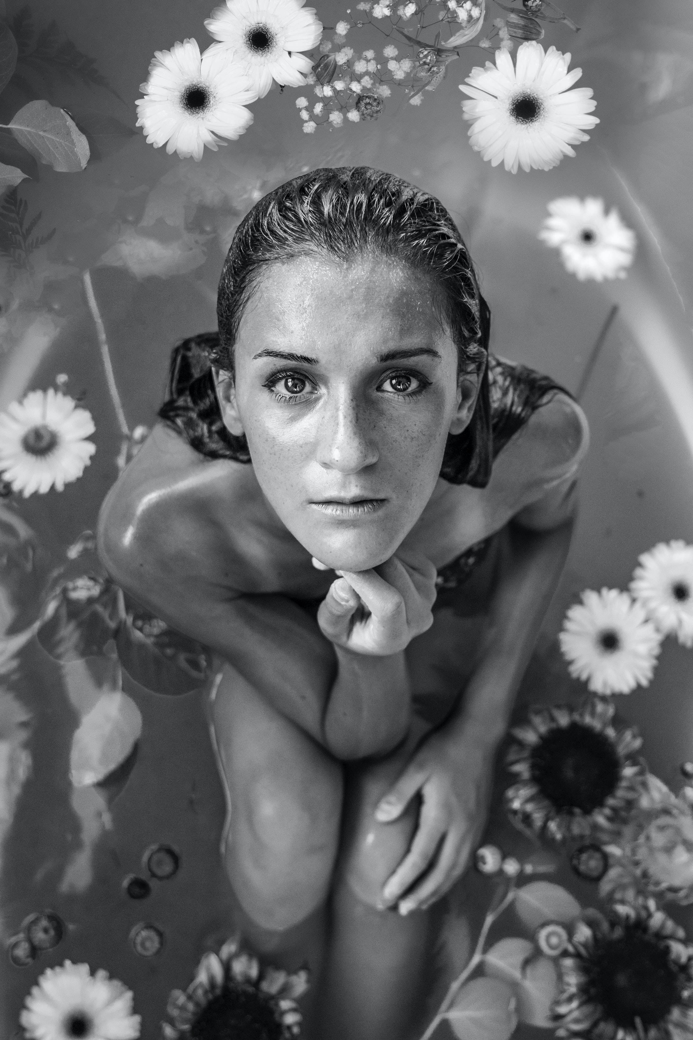 woman, wet hair, bathtub, 2K Phone Wallpaper