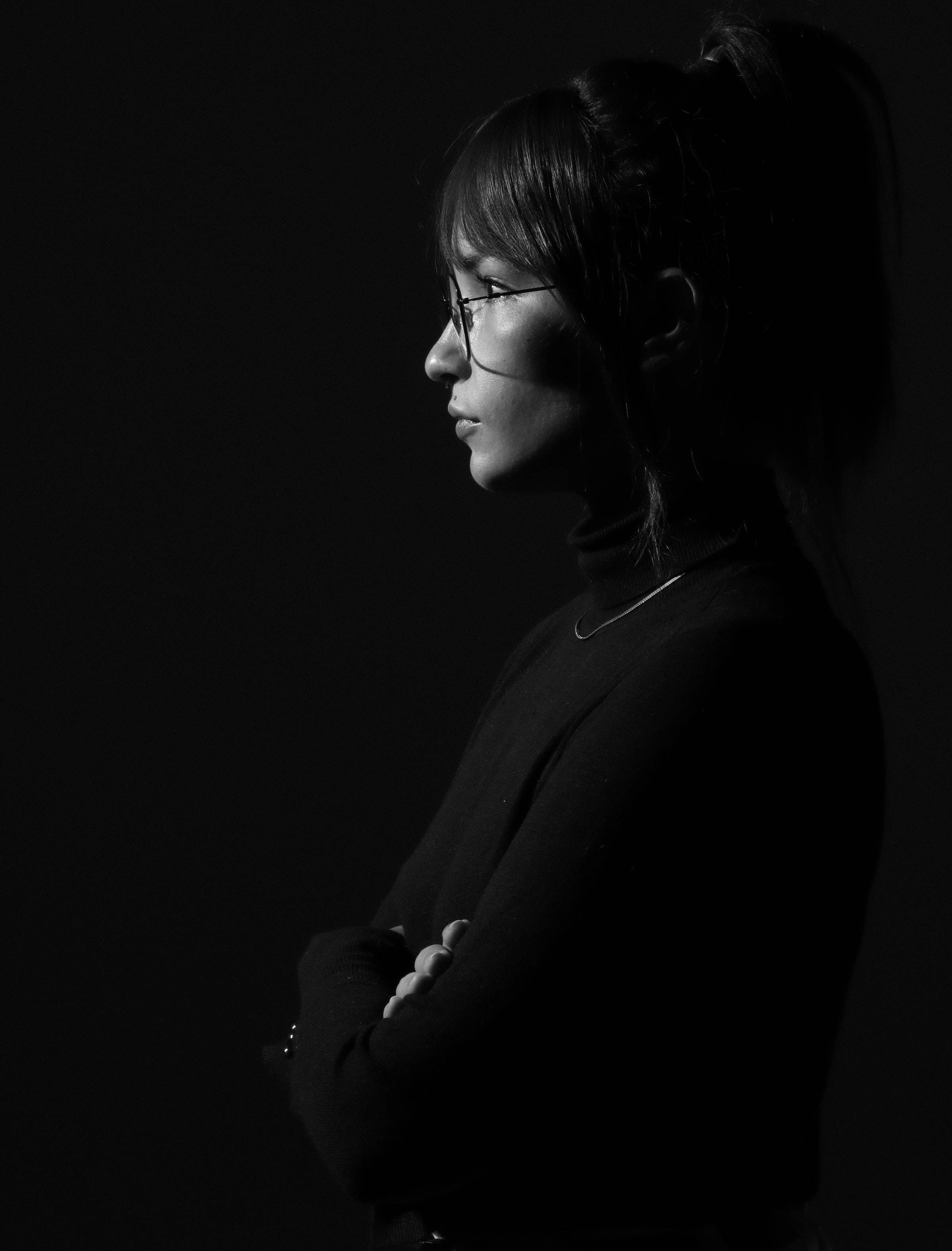 black and white portrait, side view shot, woman in profile, 2K Phone Wallpaper