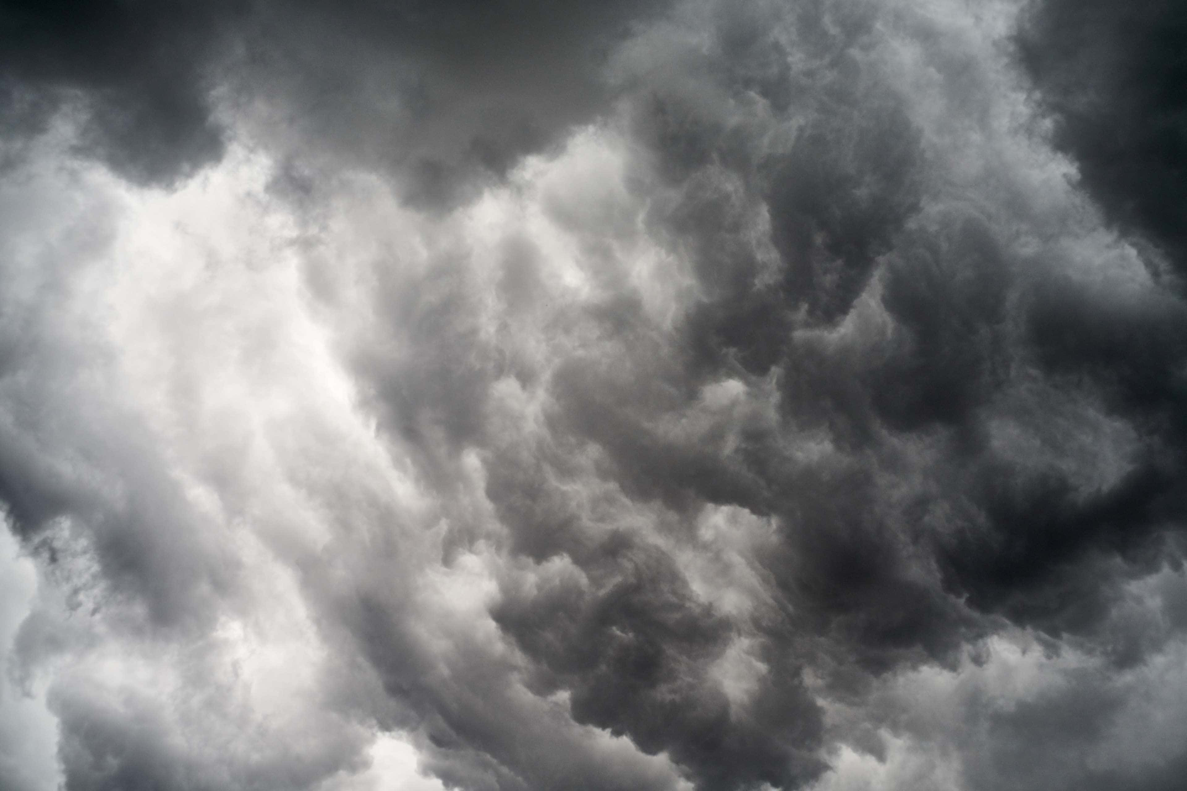 Black and White Sky, storm clouds, deep grays, 4K Desktop Wallpaper