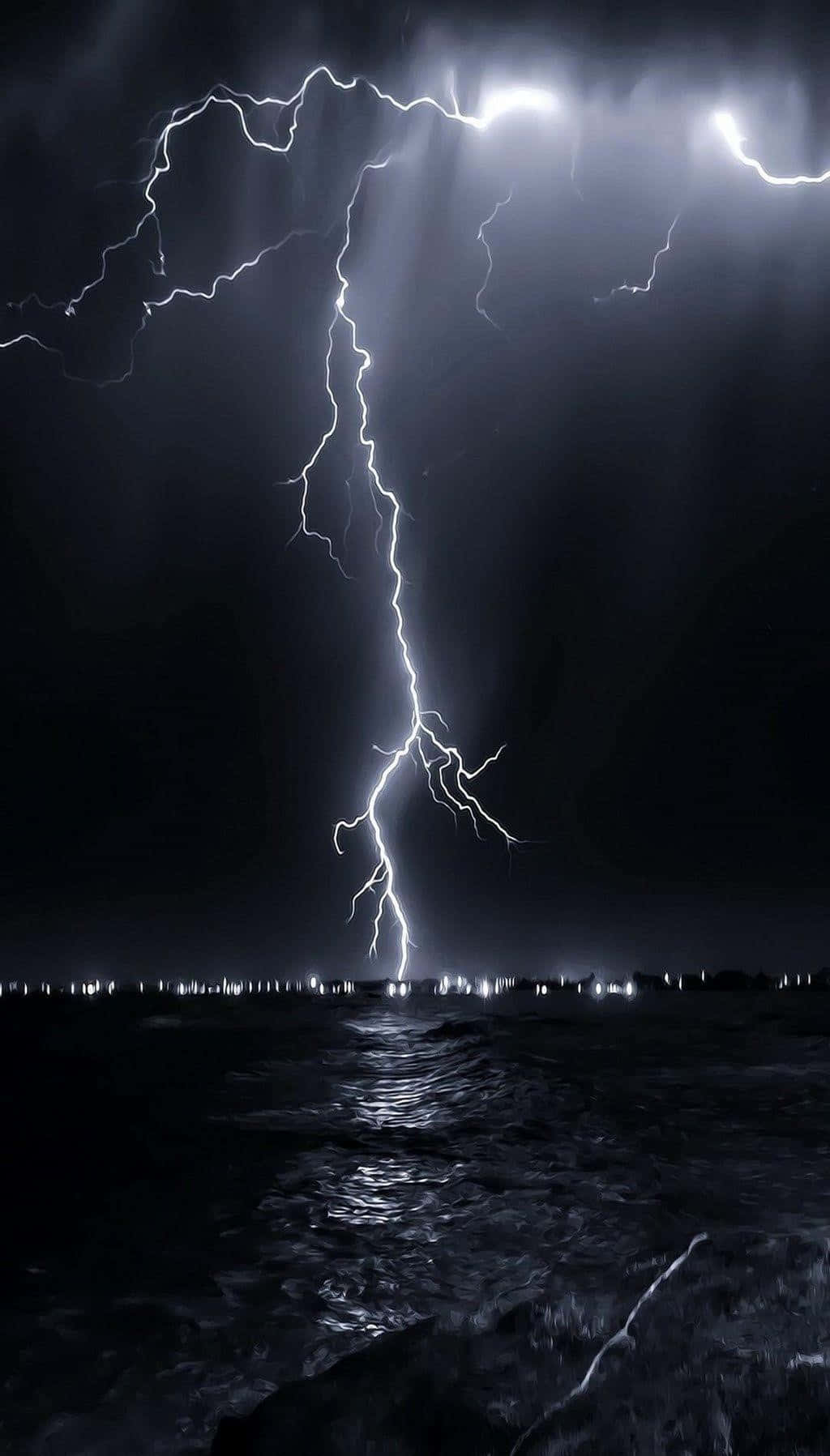 Black And White Storm, lightning bolt, ocean, HD Phone Wallpaper