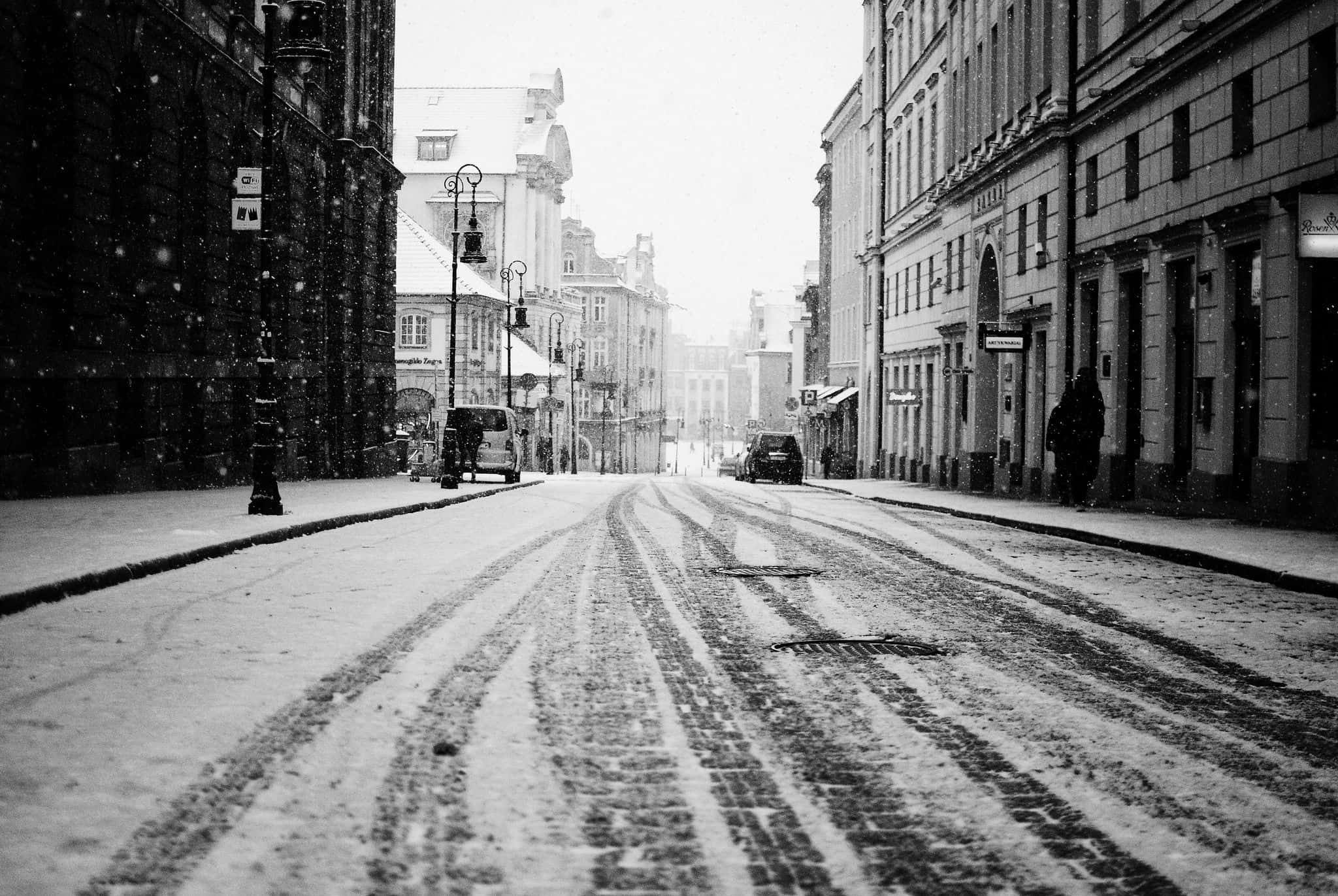 black and white street, cobblestone street, historic European buildings, Full HD Desktop Wallpaper
