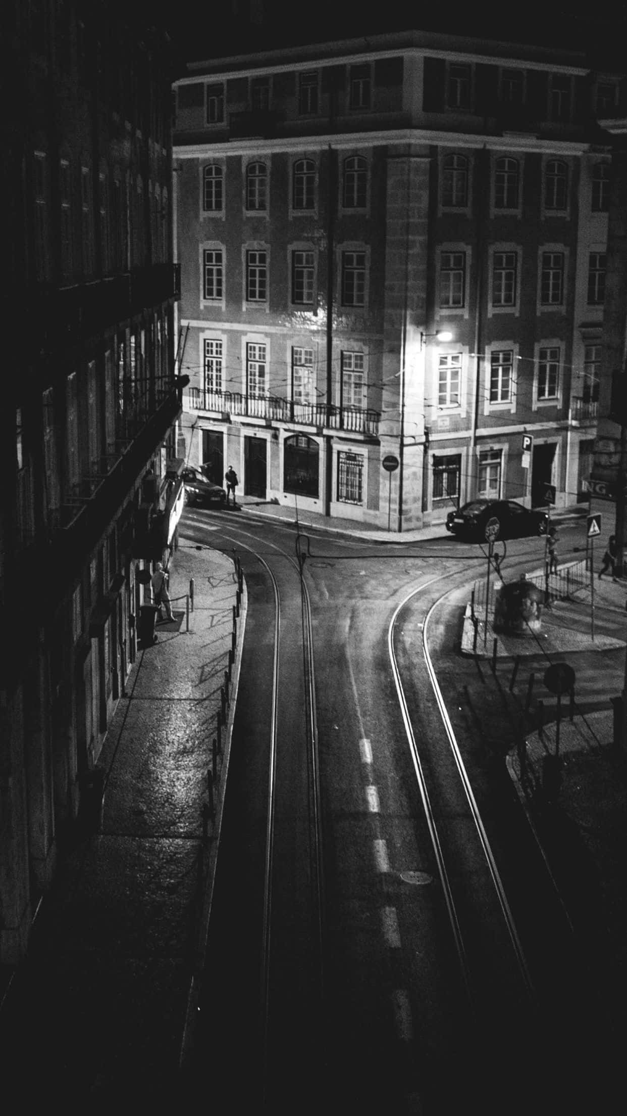 black and white street, night, wet city street, Full HD Phone Wallpaper