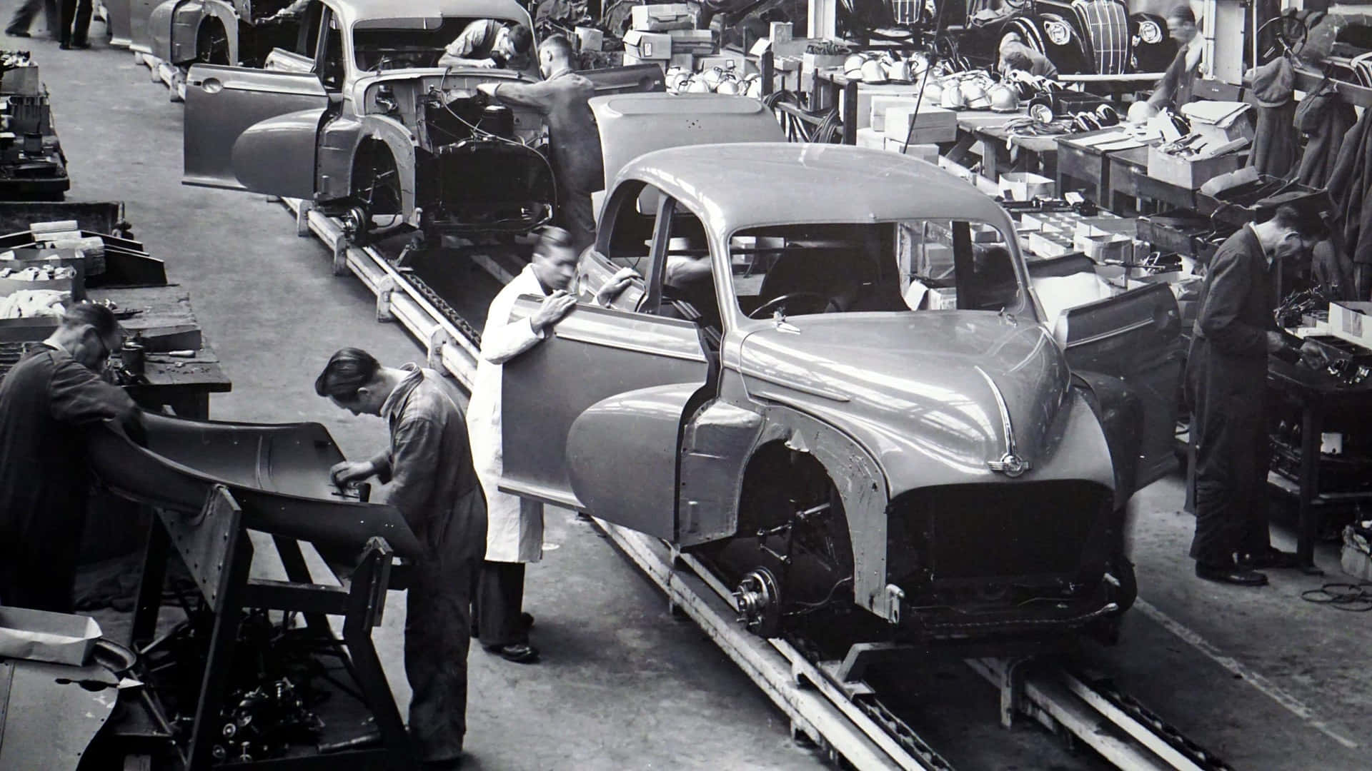 vintage cars, factory assembly line, workers in 1940s attire, Full HD Desktop Wallpaper