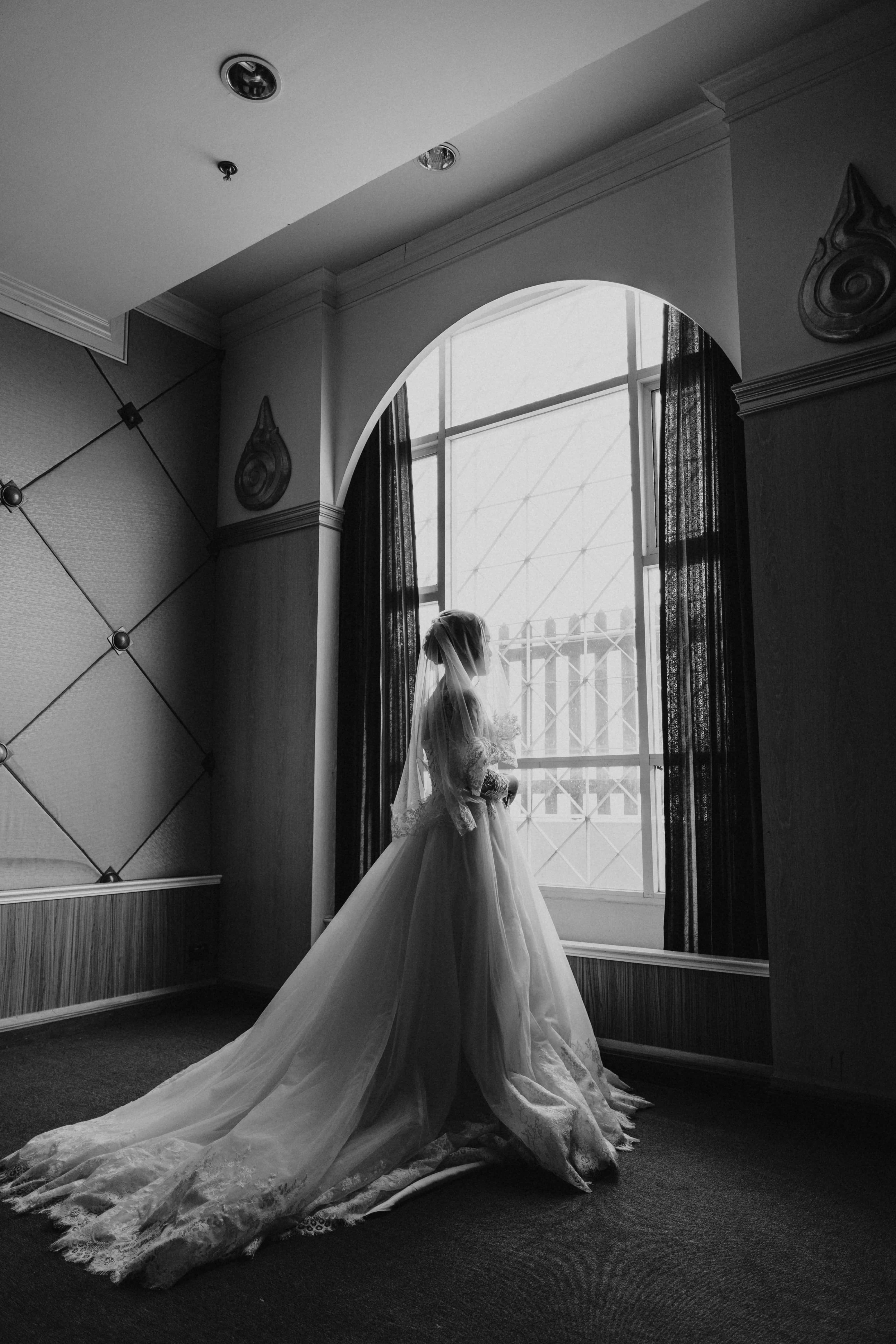 Black and White Wedding, bride, flowing gown, 5K Phone Wallpaper