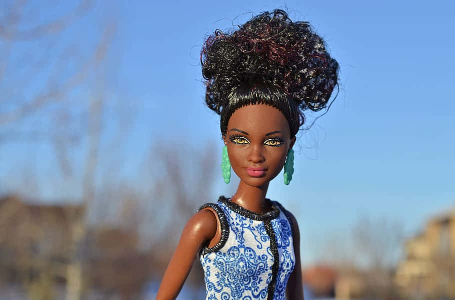 Black Barbie, voluminous dark hair, green earrings, SD Desktop Wallpaper